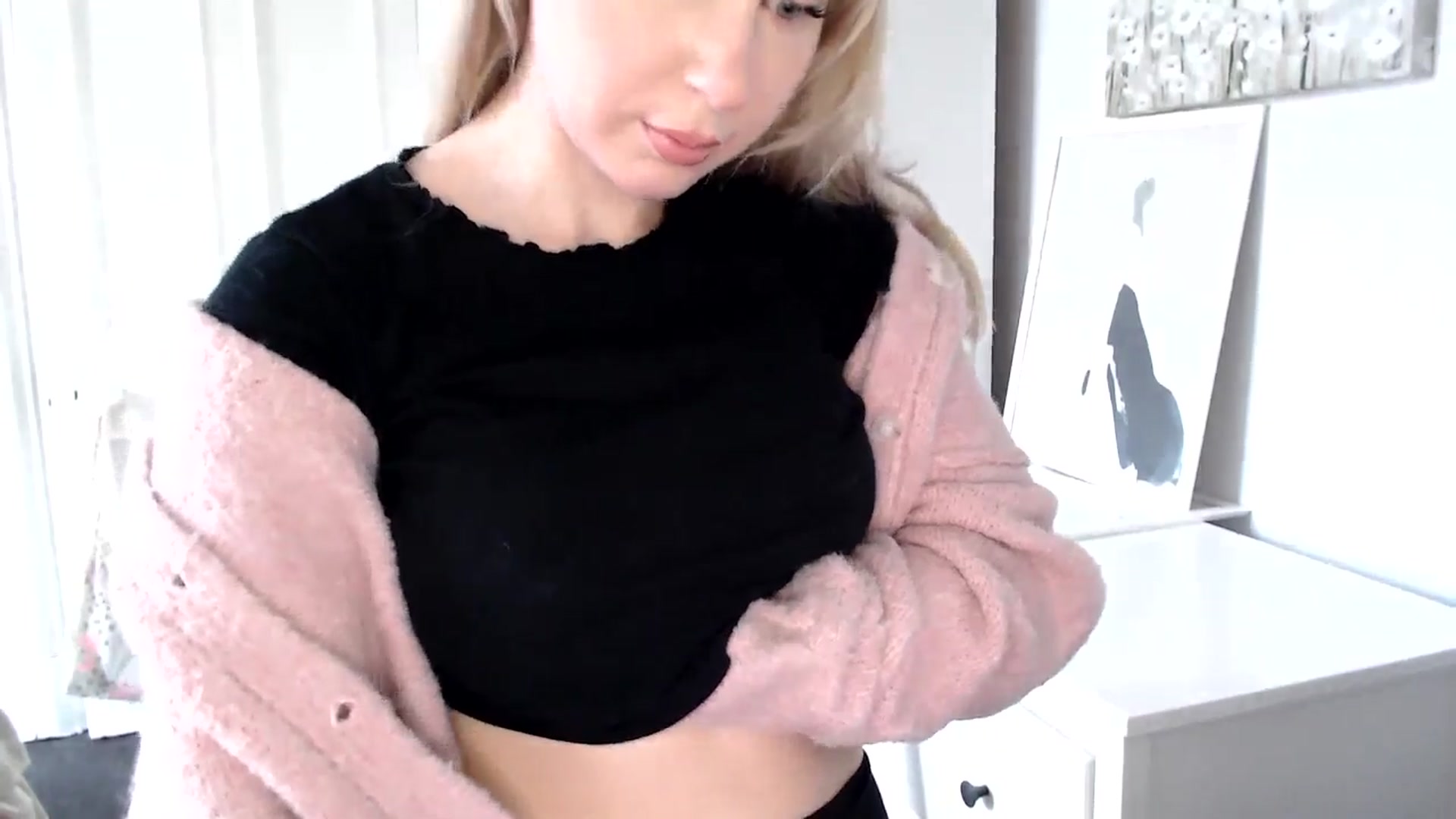 Gallery image thumbnail from British_Cutie's myfreecams stream on, 04/17/2025, 09:16 image 19 of 20