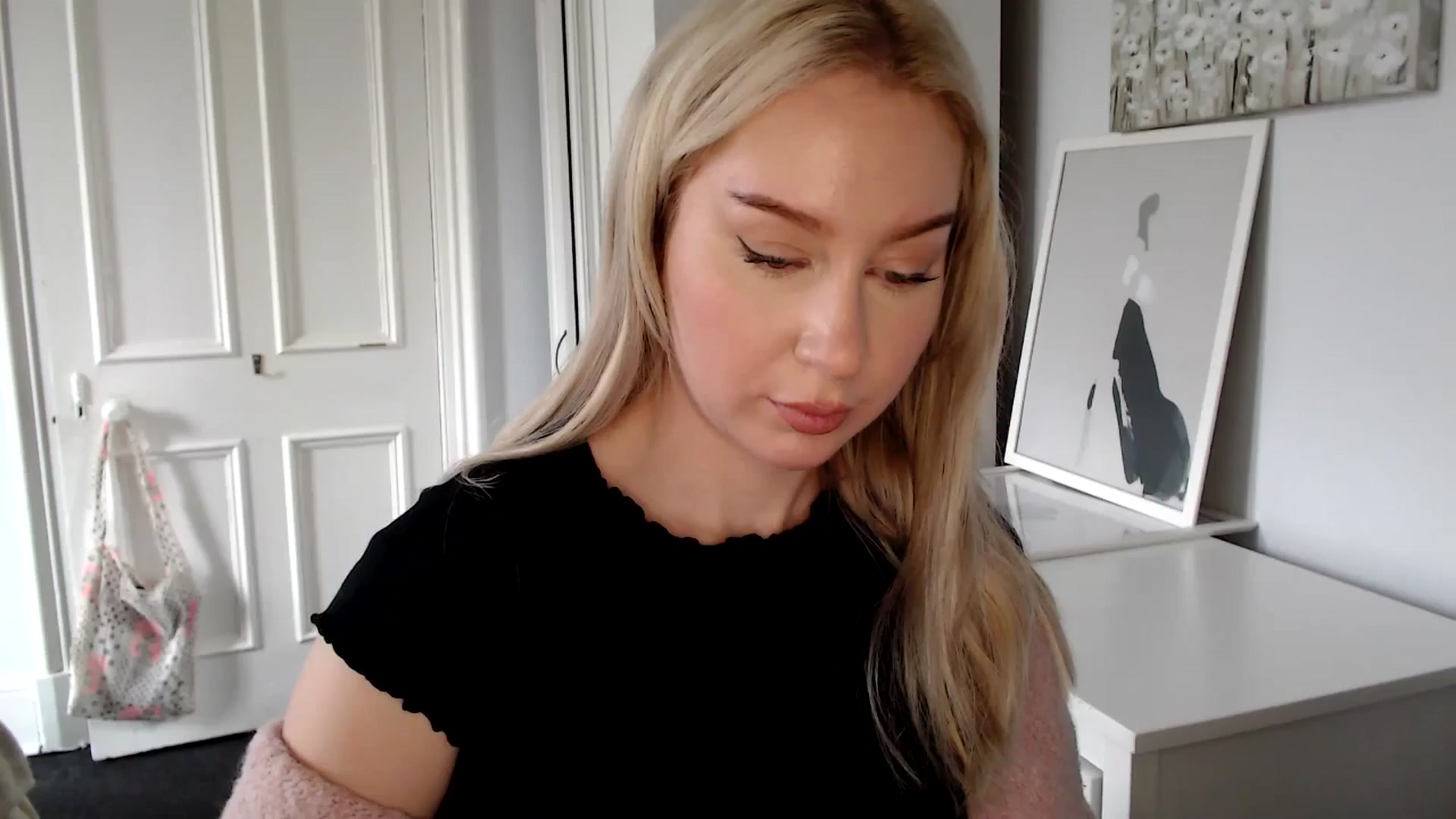 Gallery image thumbnail from British_Cutie's myfreecams stream on, 04/17/2025, 09:55 image 19 of 20