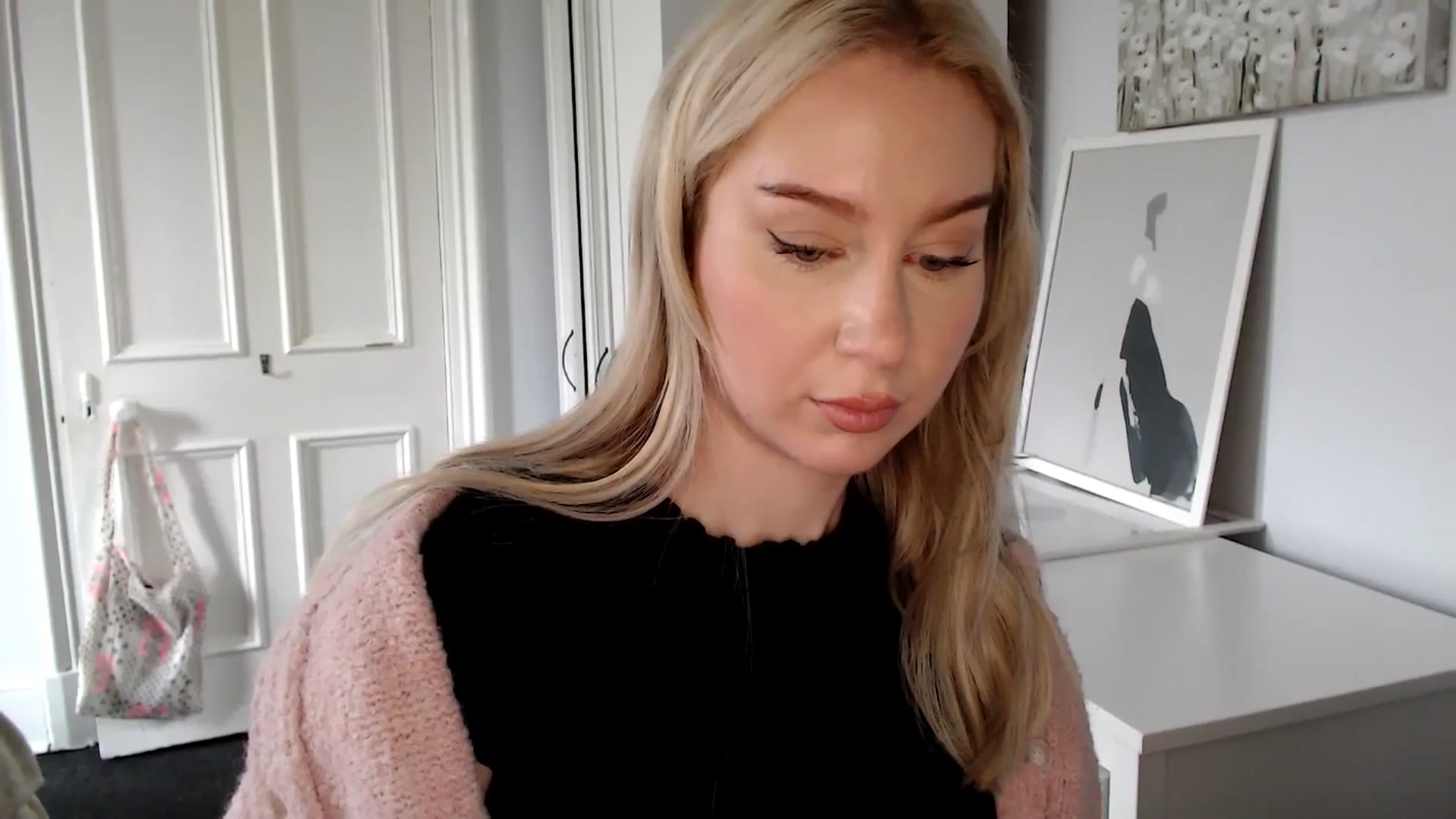Gallery image thumbnail from British_Cutie's myfreecams stream on, 04/17/2025, 09:55 image 20 of 20