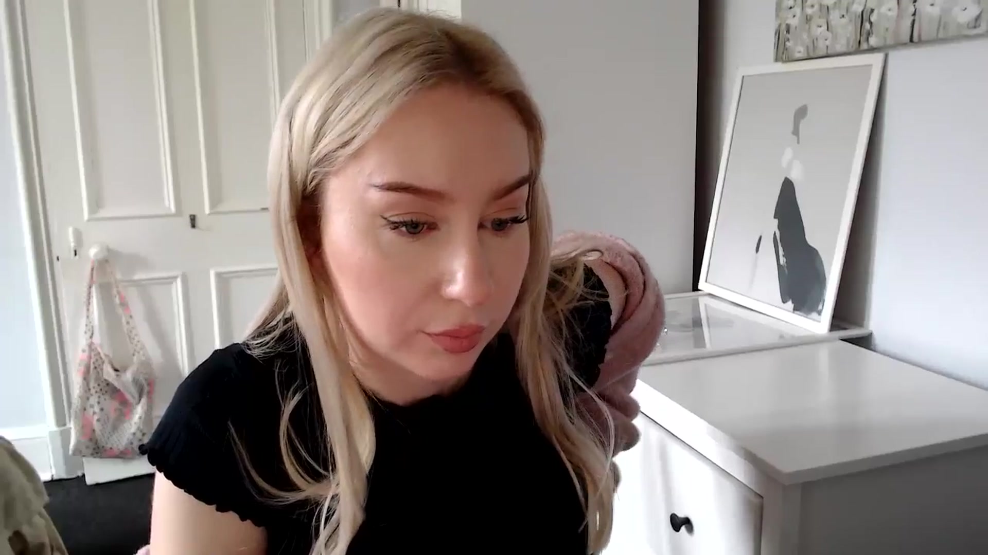 Gallery image thumbnail from British_Cutie's myfreecams stream on, 04/17/2025, 09:55 image 10 of 20