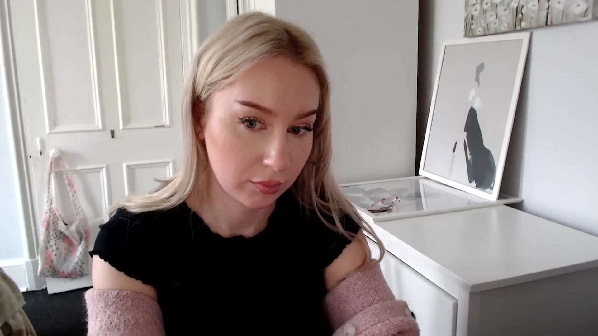 Gallery image thumbnail from British_Cutie's myfreecams stream on, 04/17/2025, 09:55 image 6 of 20