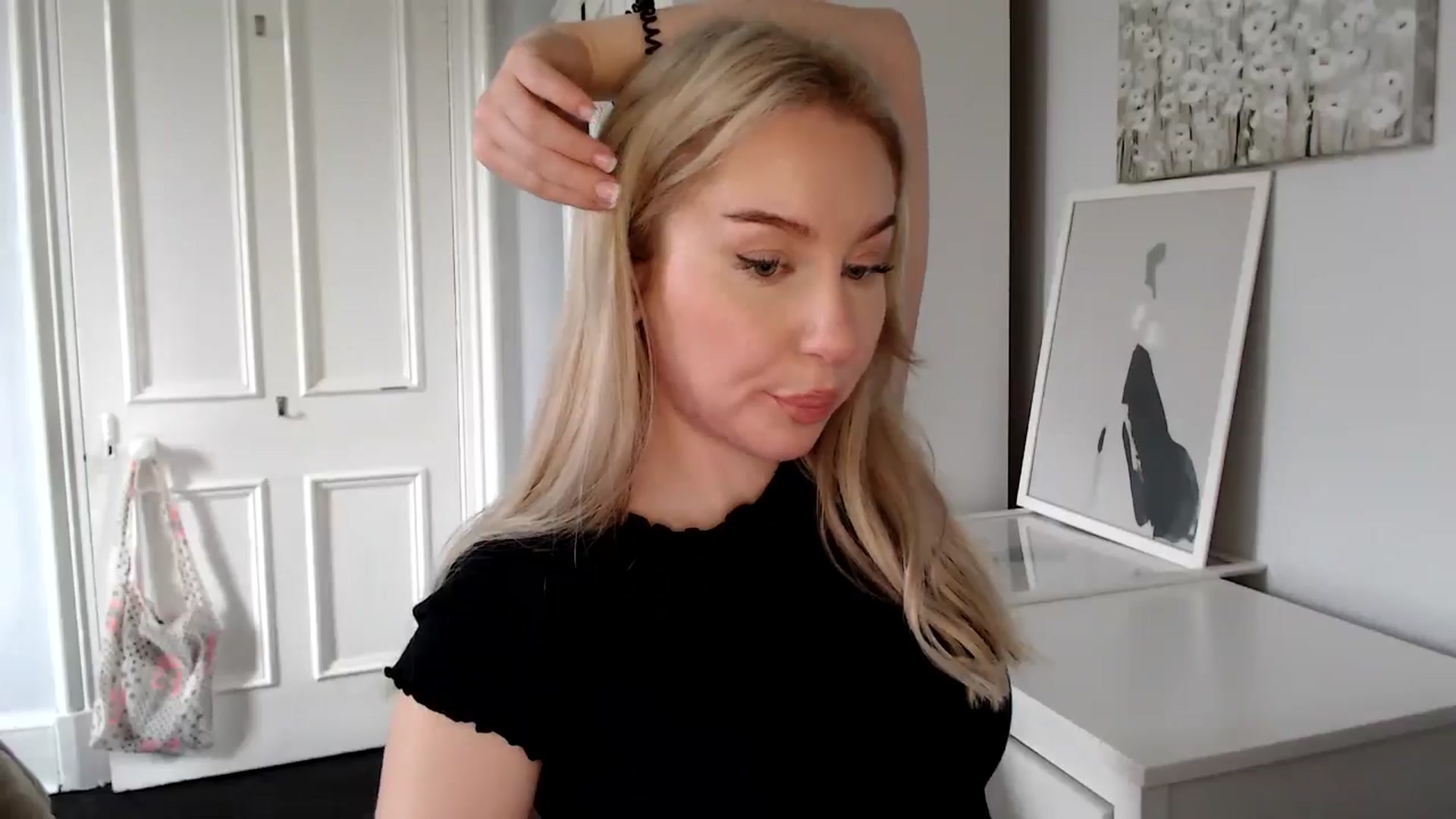 Gallery image thumbnail from British_Cutie's myfreecams stream on, 04/17/2025, 12:18 image 9 of 20