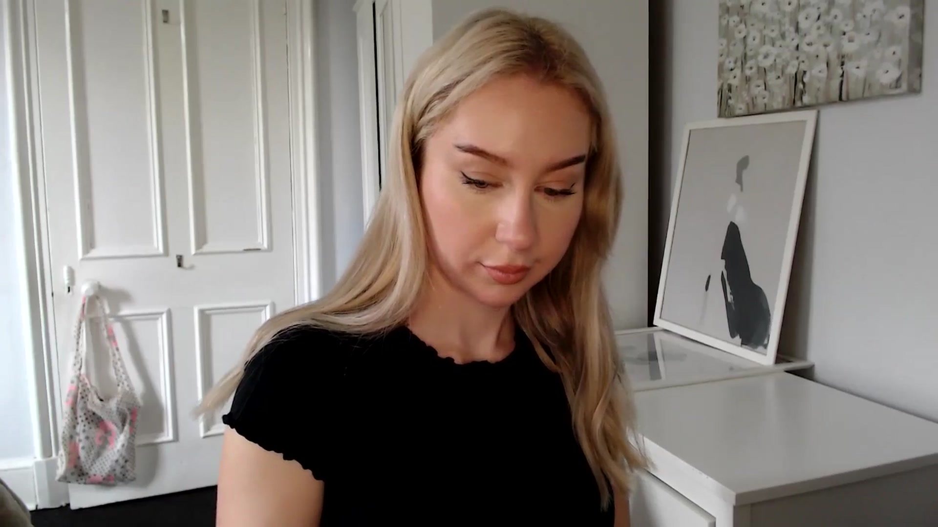 Gallery image thumbnail from British_Cutie's myfreecams stream on, 04/17/2025, 12:18 image 8 of 20