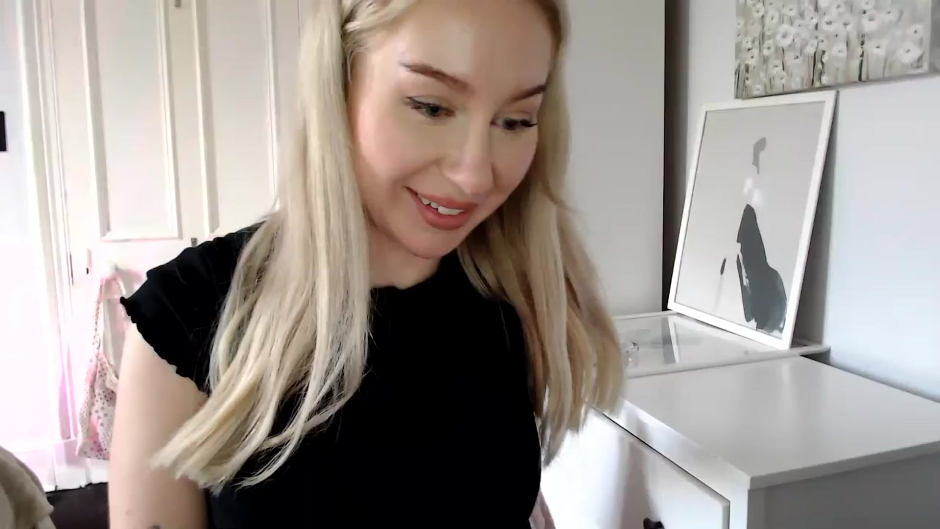Gallery image thumbnail from British_Cutie's myfreecams stream on, 04/17/2025, 12:58 image 1 of 20