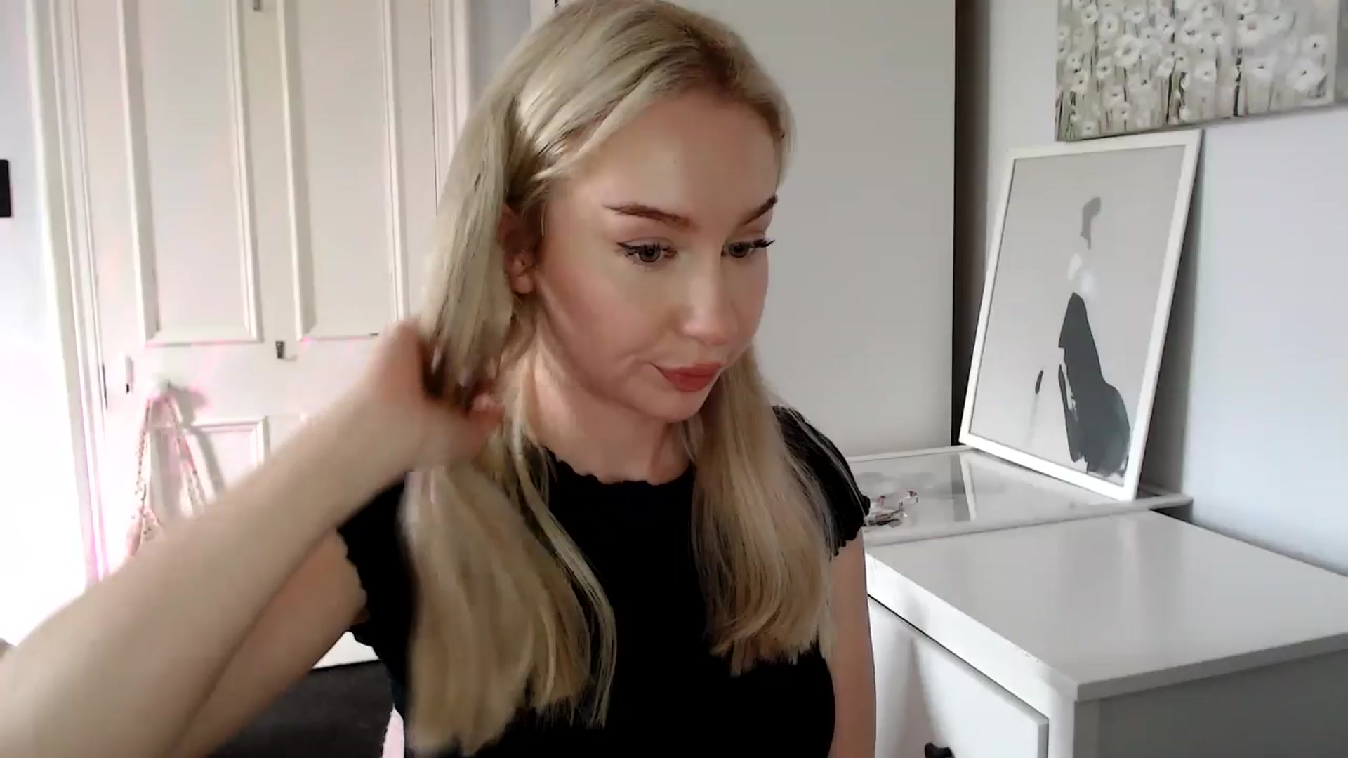 Gallery image thumbnail from British_Cutie's myfreecams stream on, 04/17/2025, 12:58 image 4 of 20
