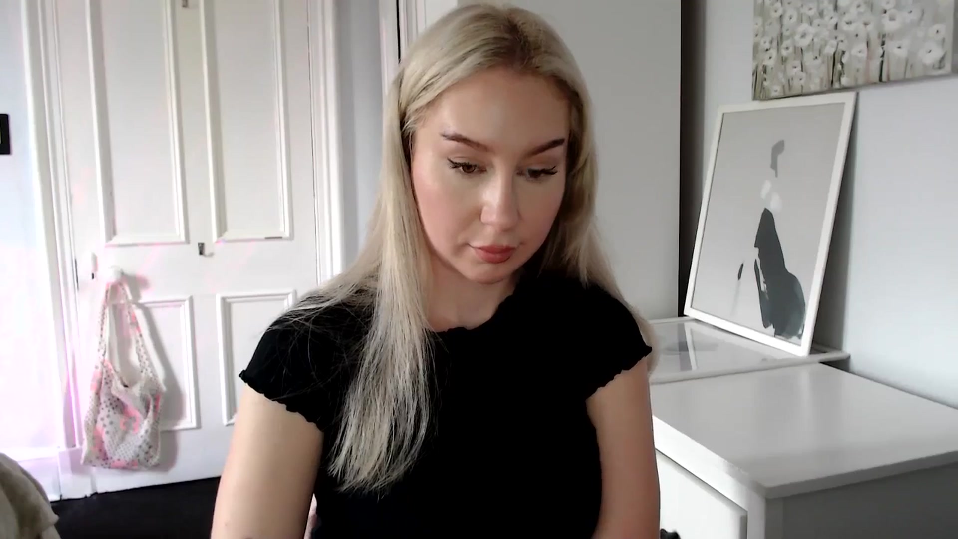 Gallery image thumbnail from British_Cutie's myfreecams stream on, 04/17/2025, 12:58 image 15 of 20