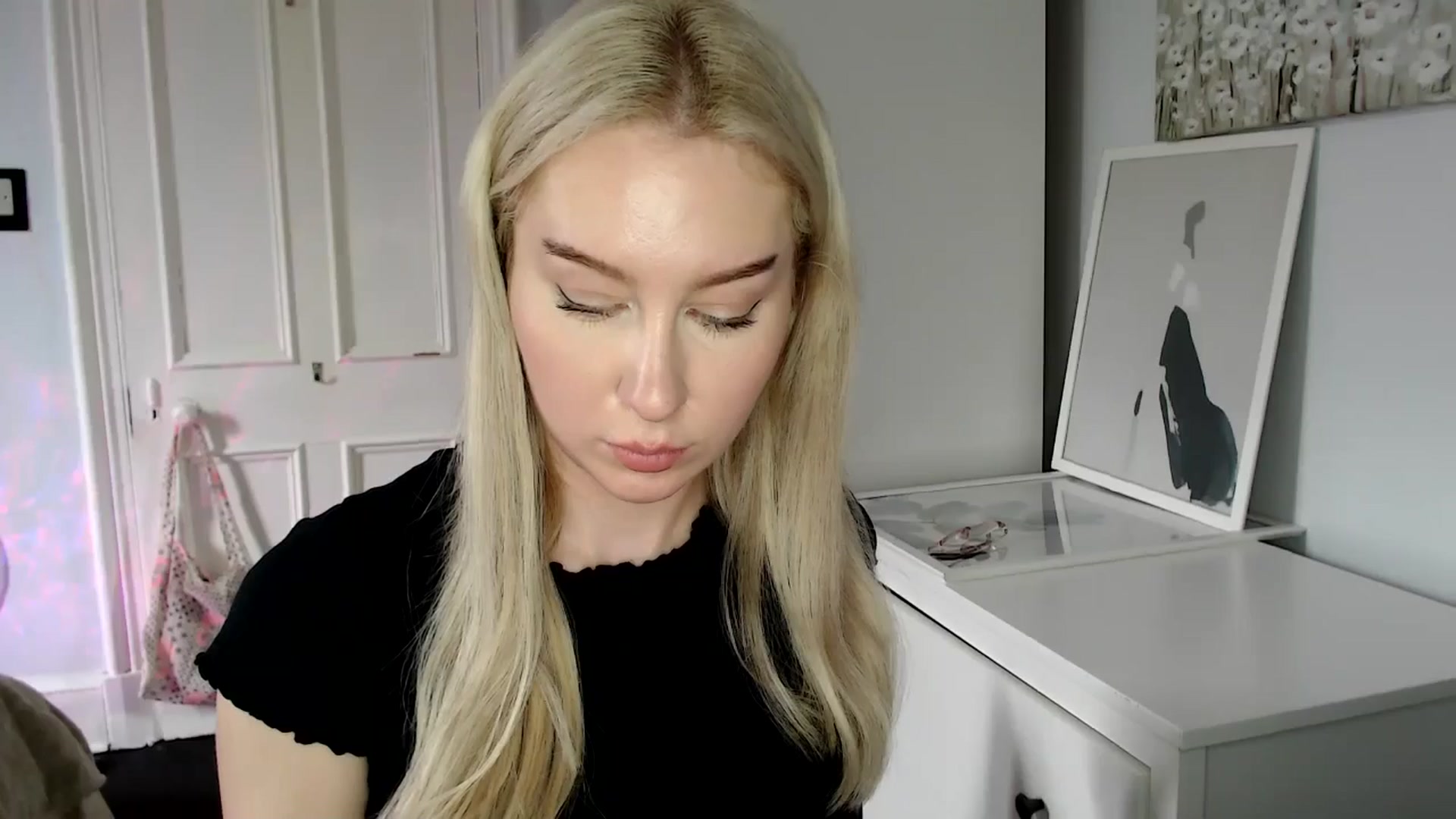 Gallery image thumbnail from British_Cutie's myfreecams stream on, 04/17/2025, 13:24 image 9 of 20
