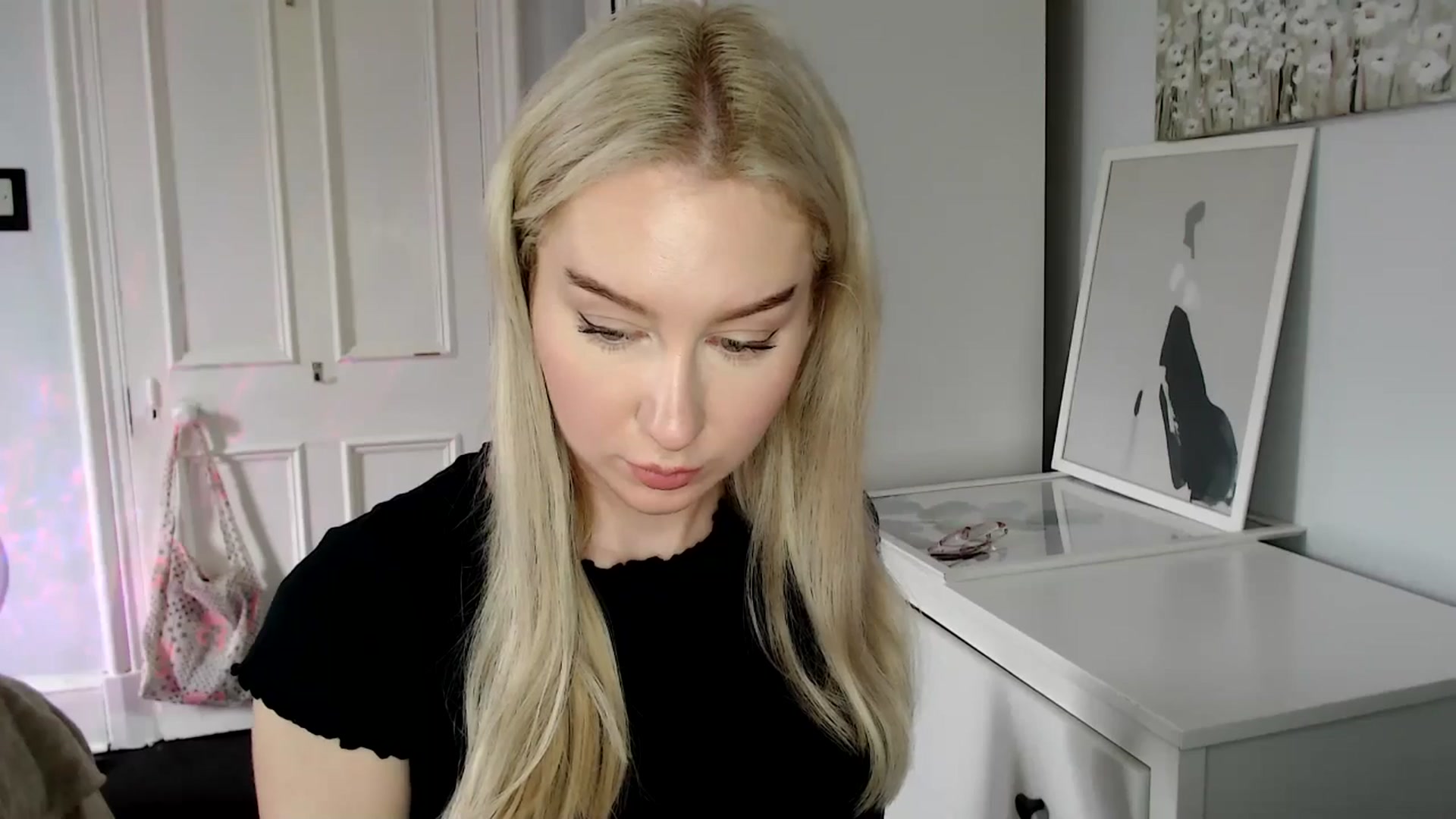 Gallery image thumbnail from British_Cutie's myfreecams stream on, 04/17/2025, 13:24 image 8 of 20