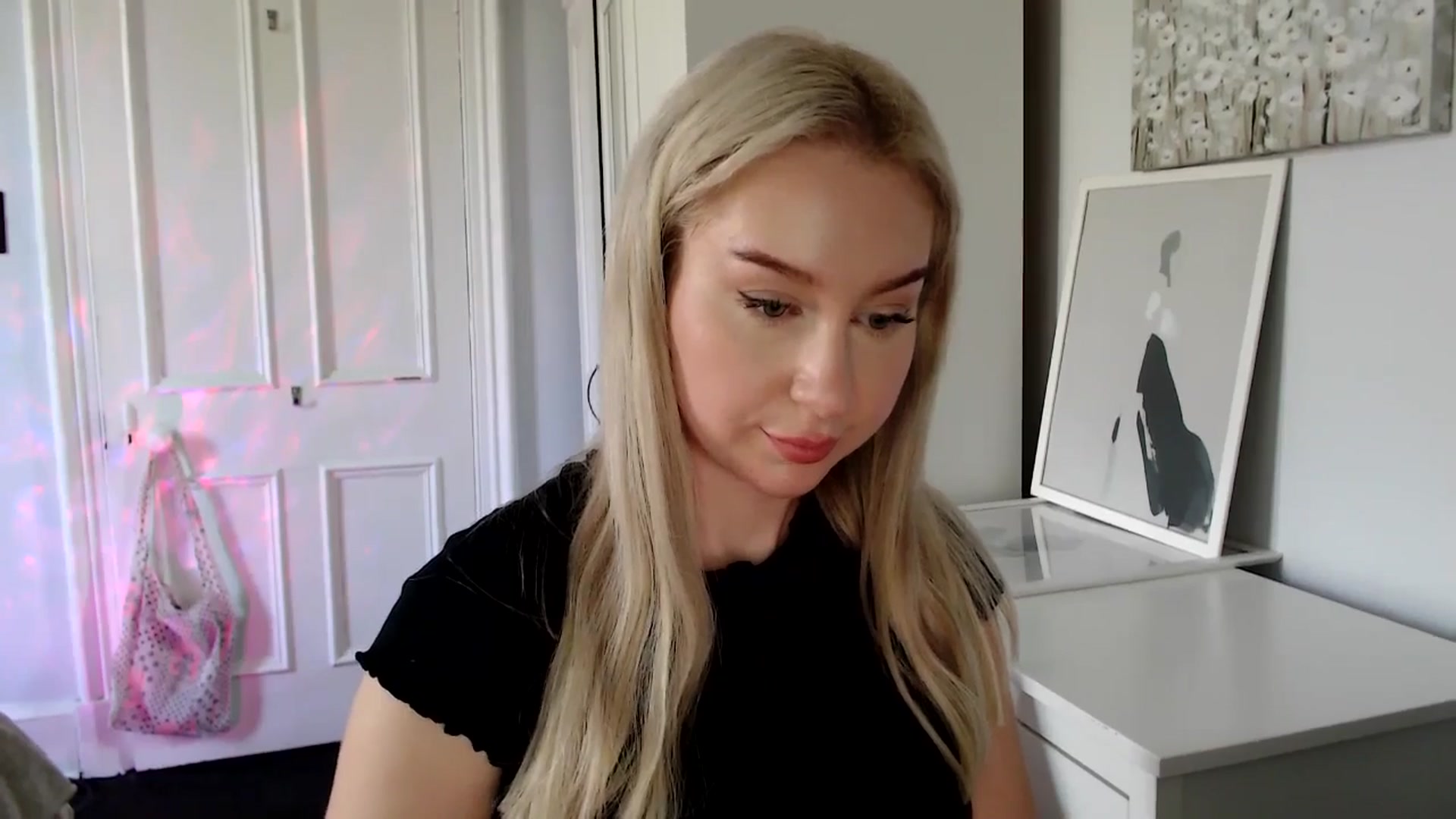 Gallery image thumbnail from British_Cutie's myfreecams stream on, 04/17/2025, 14:30 image 10 of 20
