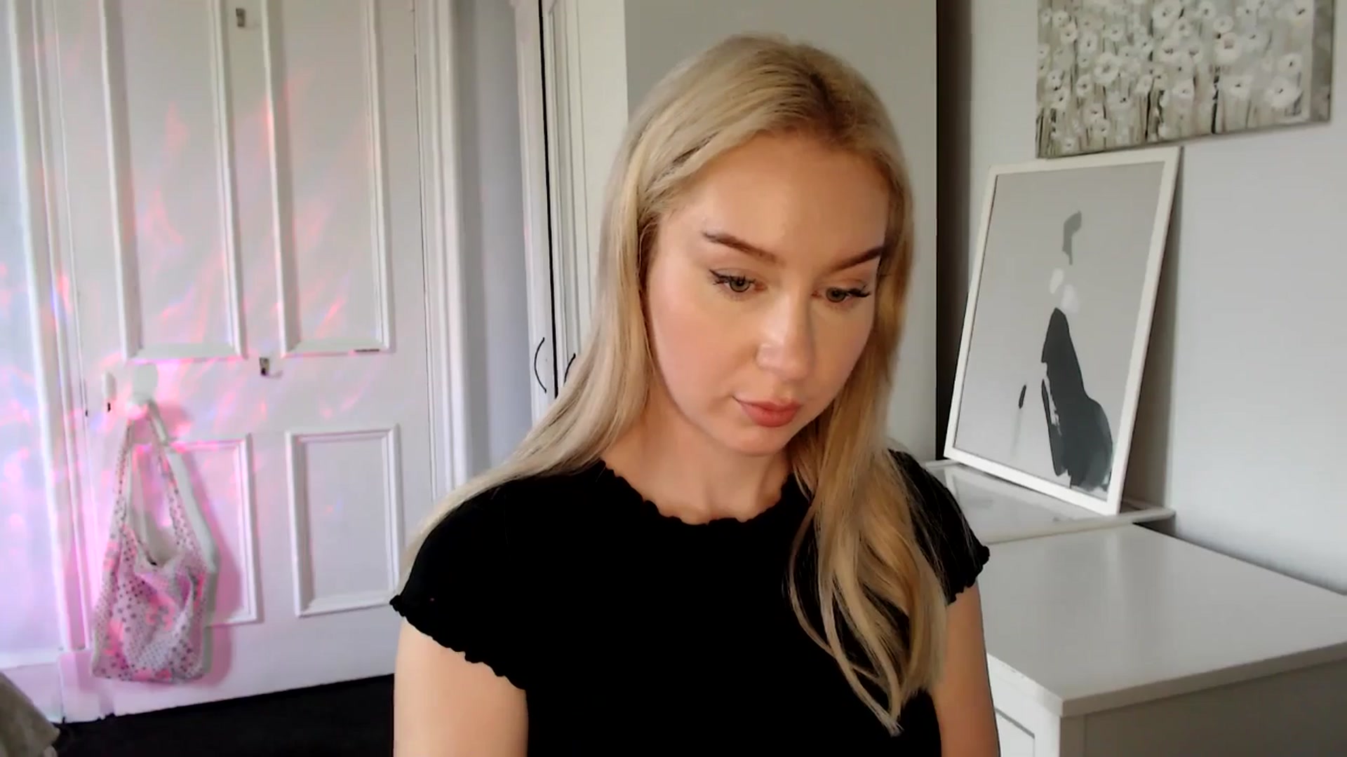 Gallery image thumbnail from British_Cutie's myfreecams stream on, 04/17/2025, 14:30 image 9 of 20