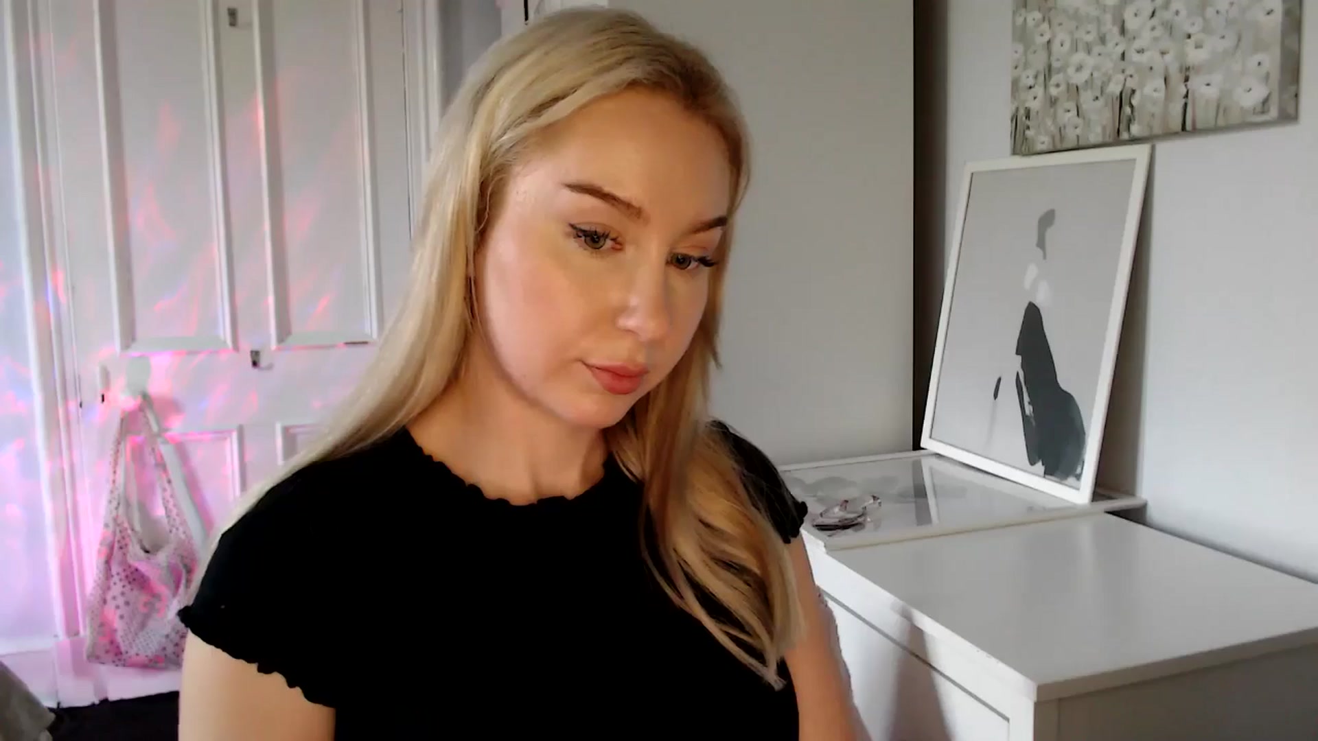 Gallery image thumbnail from British_Cutie's myfreecams stream on, 04/17/2025, 14:30 image 8 of 20
