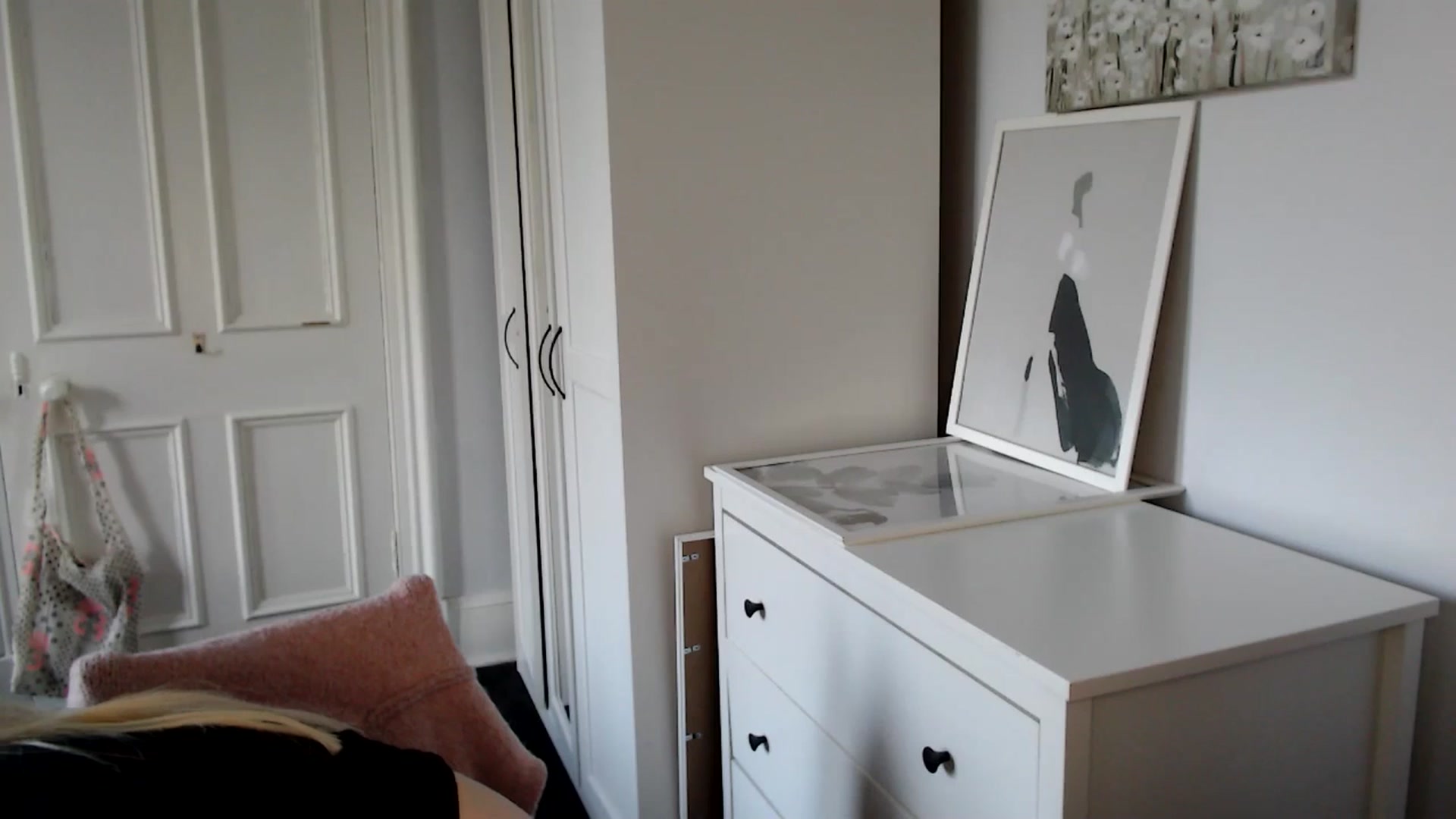 Gallery image thumbnail from British_Cutie's myfreecams stream on, 04/17/2025, 18:23 image 16 of 20