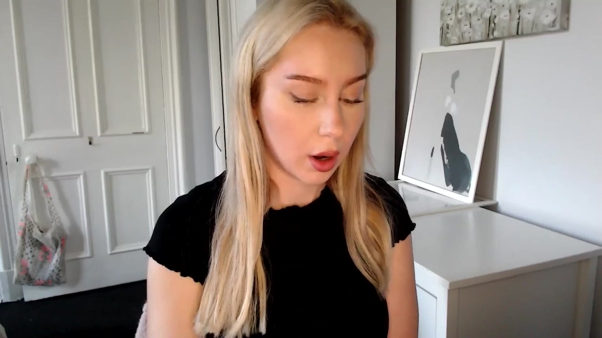 Gallery image thumbnail from British_Cutie's myfreecams stream on, 04/17/2025, 18:23 image 19 of 20