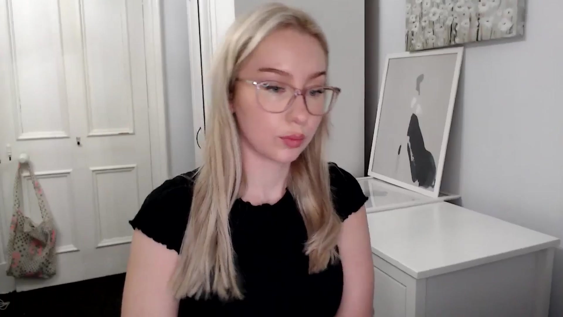 Gallery image thumbnail from British_Cutie's myfreecams stream on, 04/17/2025, 20:20 image 12 of 20