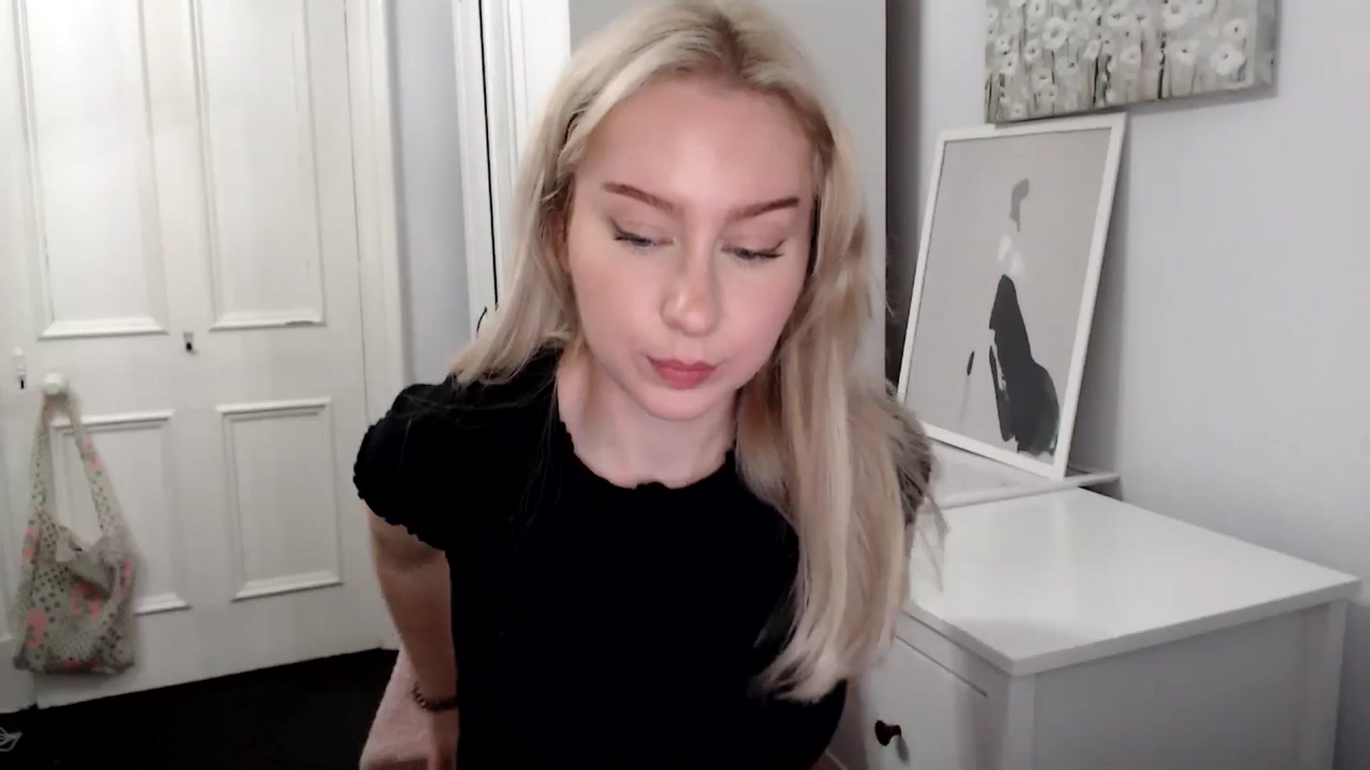 Gallery image thumbnail from British_Cutie's myfreecams stream on, 04/17/2025, 20:20 image 13 of 20