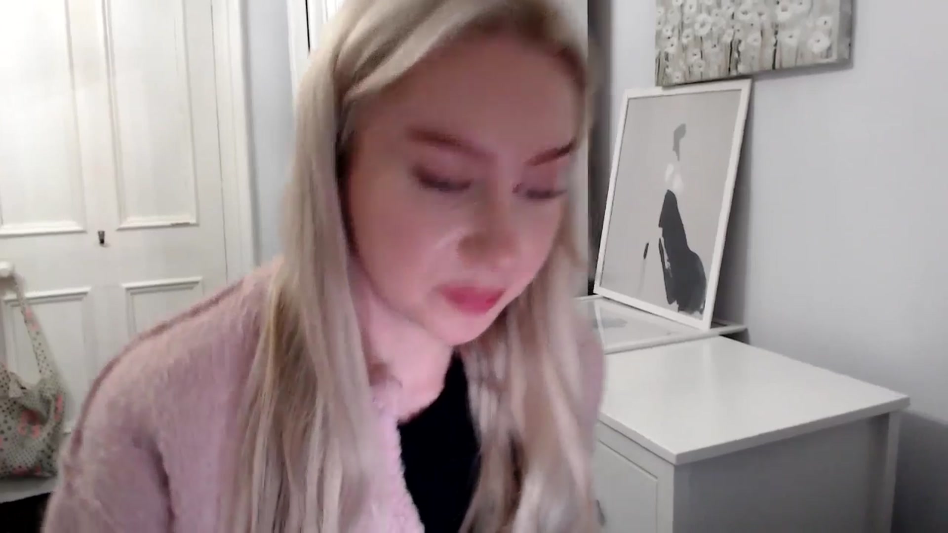 Gallery image thumbnail from British_Cutie's myfreecams stream on, 04/17/2025, 20:20 image 3 of 20