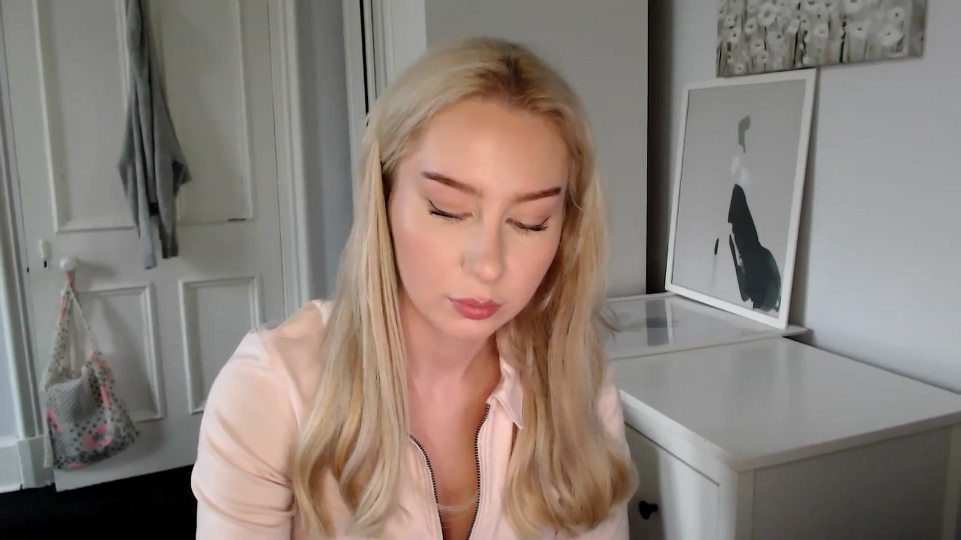 Gallery image thumbnail from British_Cutie's myfreecams stream on, 04/18/2025, 15:03 image 8 of 20