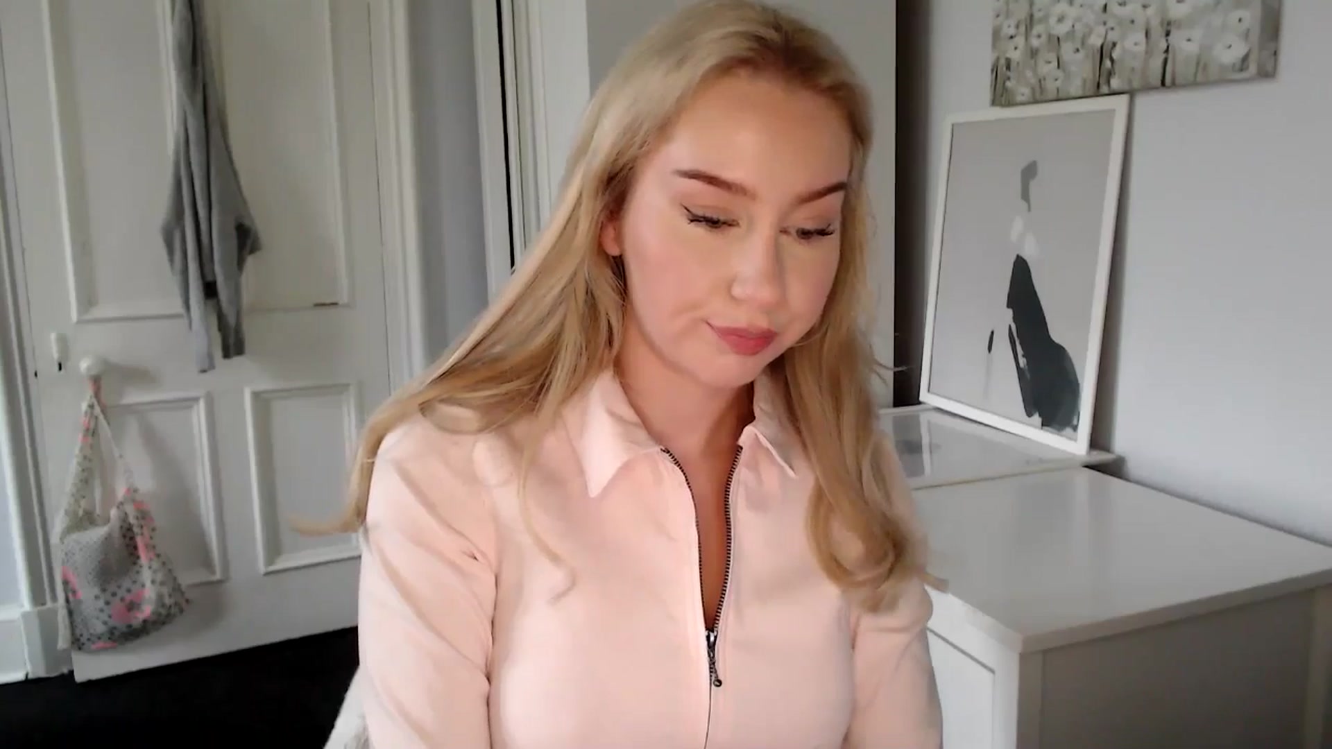 Gallery image thumbnail from British_Cutie's myfreecams stream on, 04/18/2025, 15:03 image 14 of 20