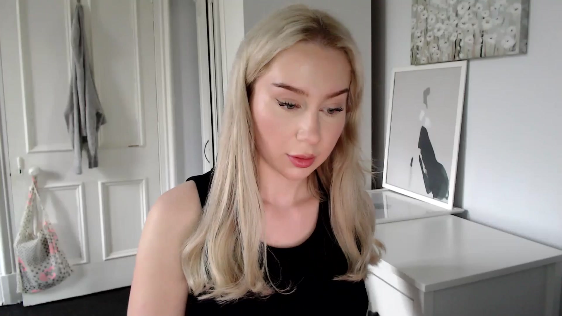 Gallery image thumbnail from British_Cutie's myfreecams stream on, 04/18/2025, 16:00 image 17 of 20