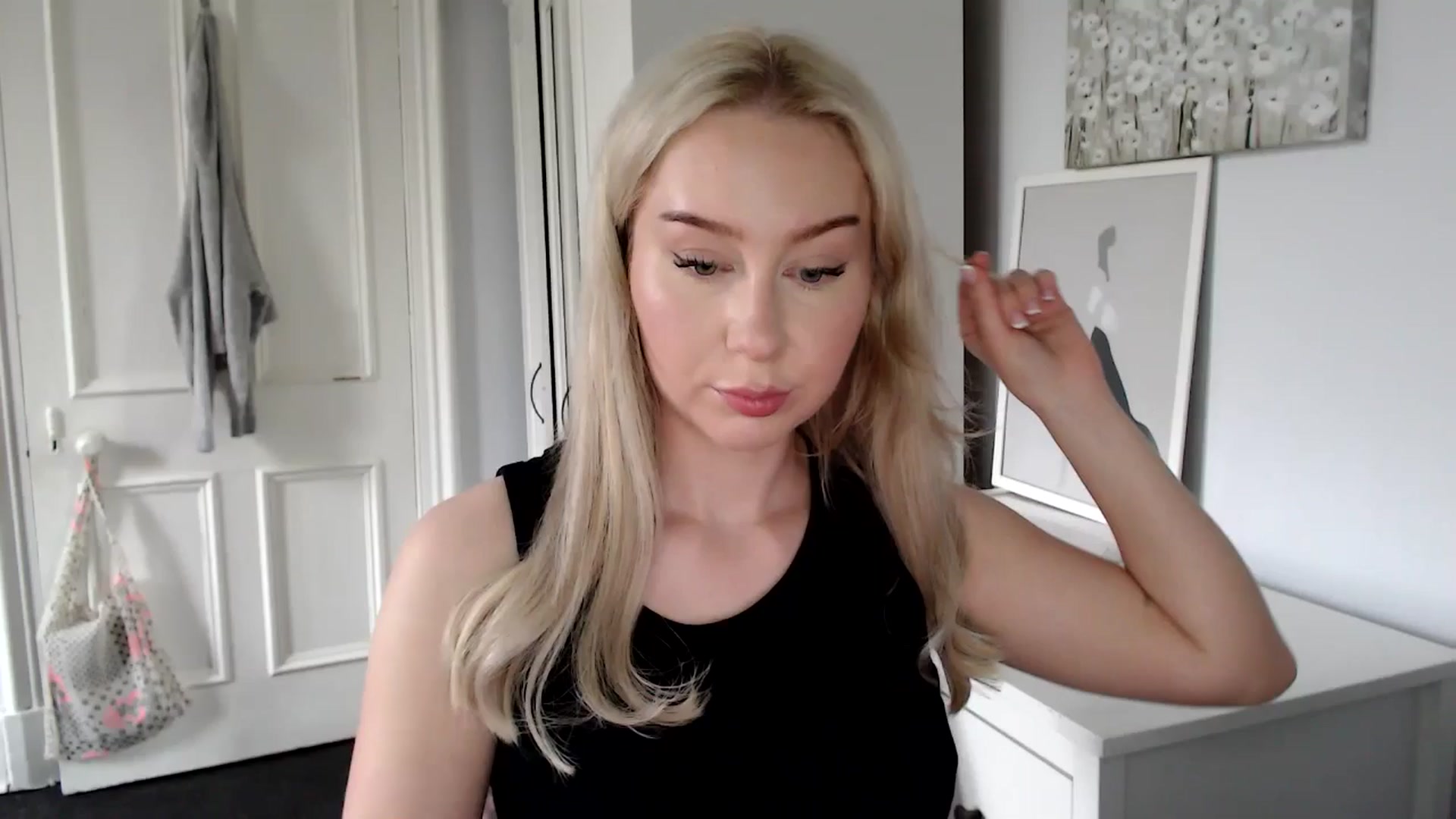 Gallery image thumbnail from British_Cutie's myfreecams stream on, 04/18/2025, 16:00 image 20 of 20