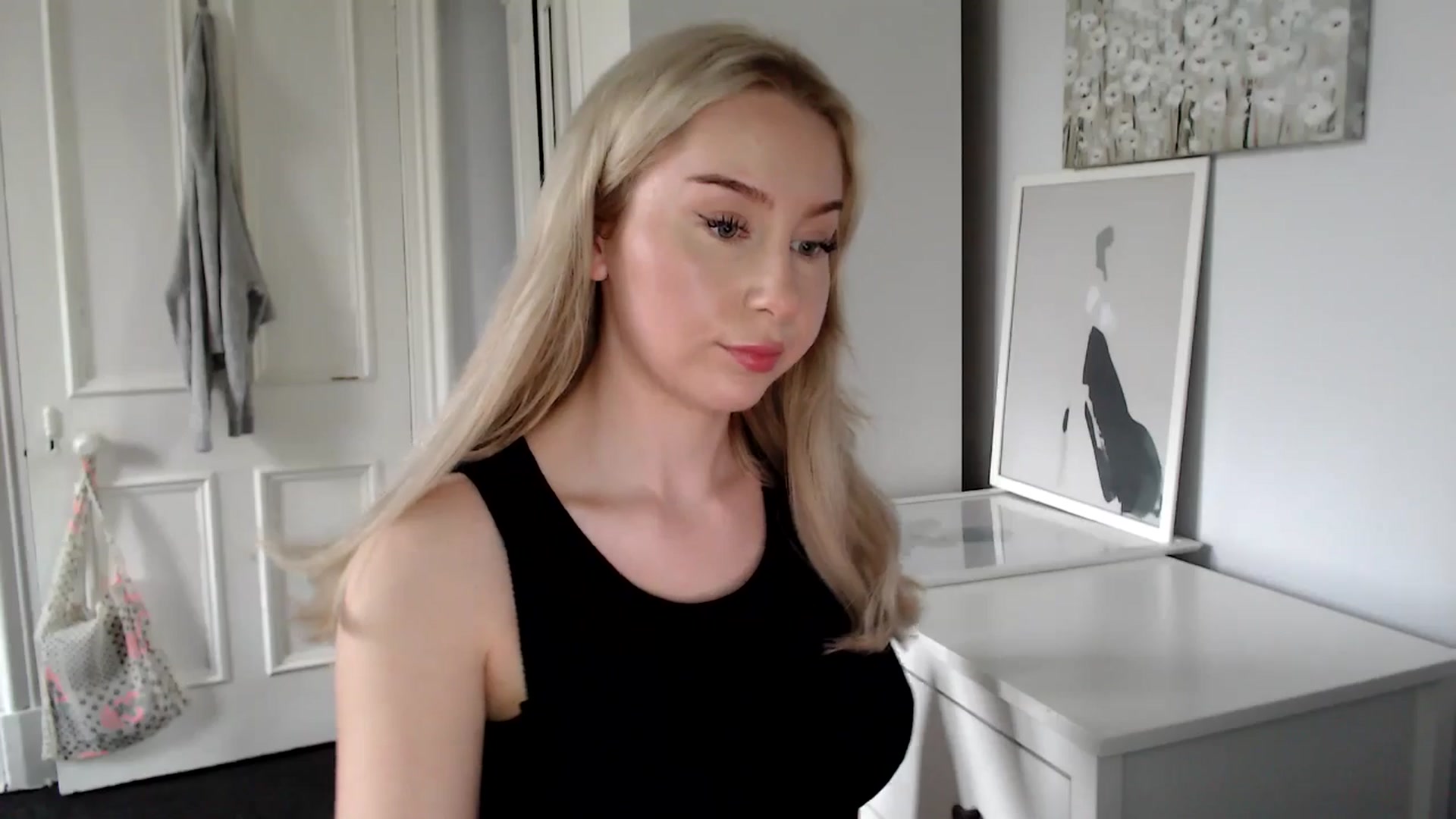 Gallery image thumbnail from British_Cutie's myfreecams stream on, 04/18/2025, 16:00 image 15 of 20