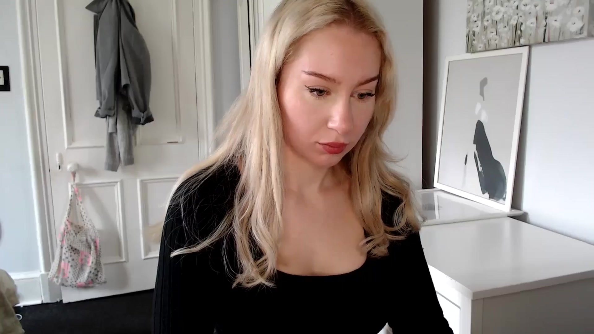 Gallery image thumbnail from British_Cutie's myfreecams stream on, 04/19/2025, 09:38 image 5 of 20