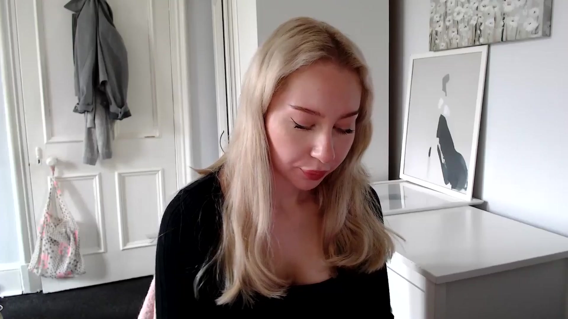 Gallery image thumbnail from British_Cutie's myfreecams stream on, 04/19/2025, 09:38 image 11 of 20
