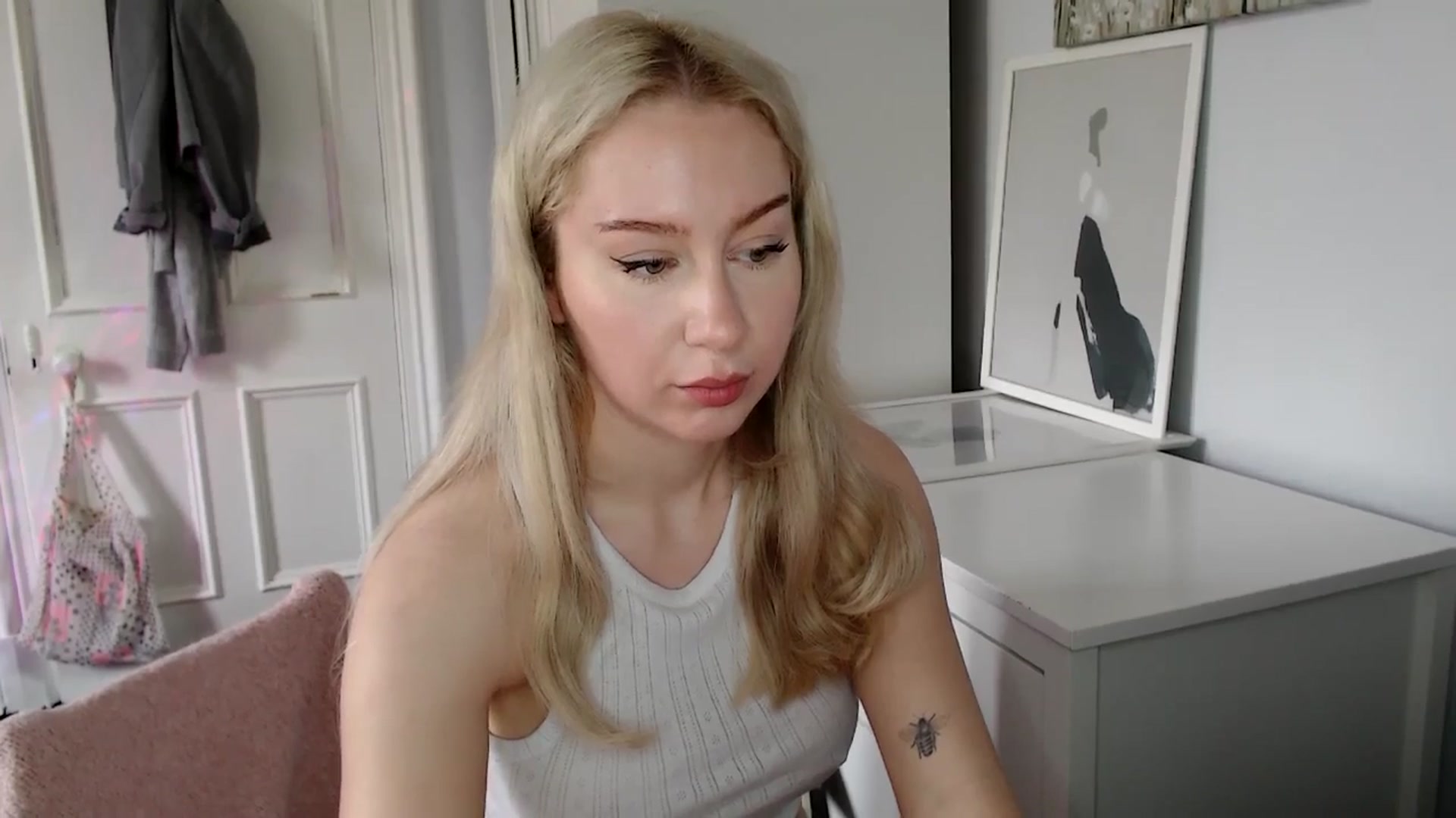 Gallery image thumbnail from British_Cutie's myfreecams stream on, 04/19/2025, 10:31 image 12 of 20