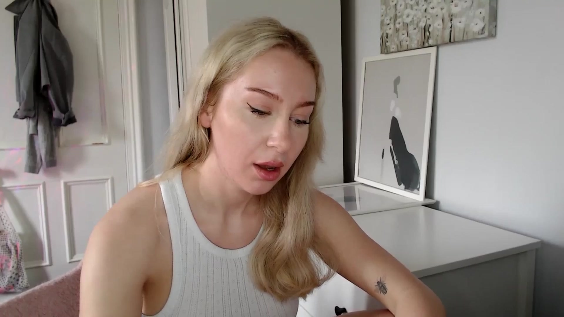 Gallery image thumbnail from British_Cutie's myfreecams stream on, 04/19/2025, 10:31 image 19 of 20
