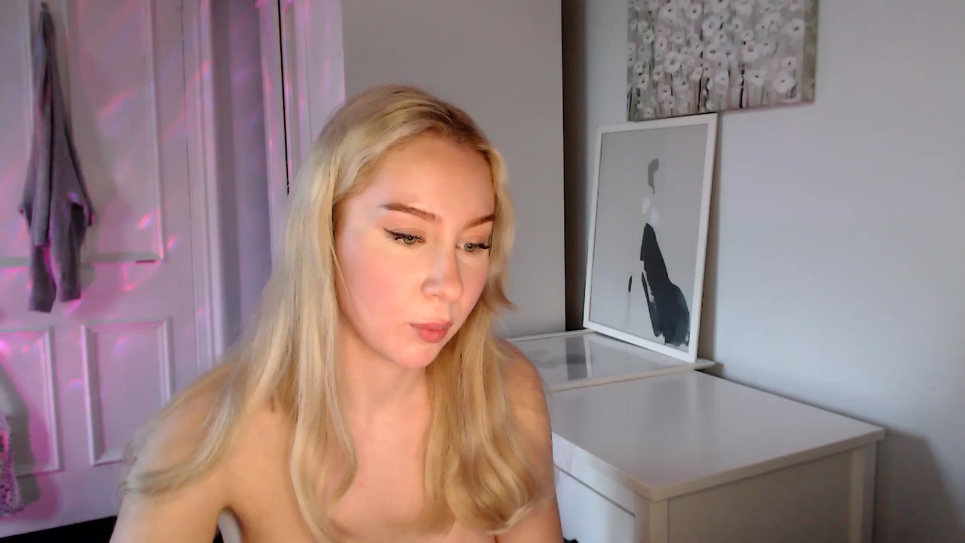 Gallery image thumbnail from British_Cutie's myfreecams stream on, 04/19/2025, 18:49 image 20 of 20
