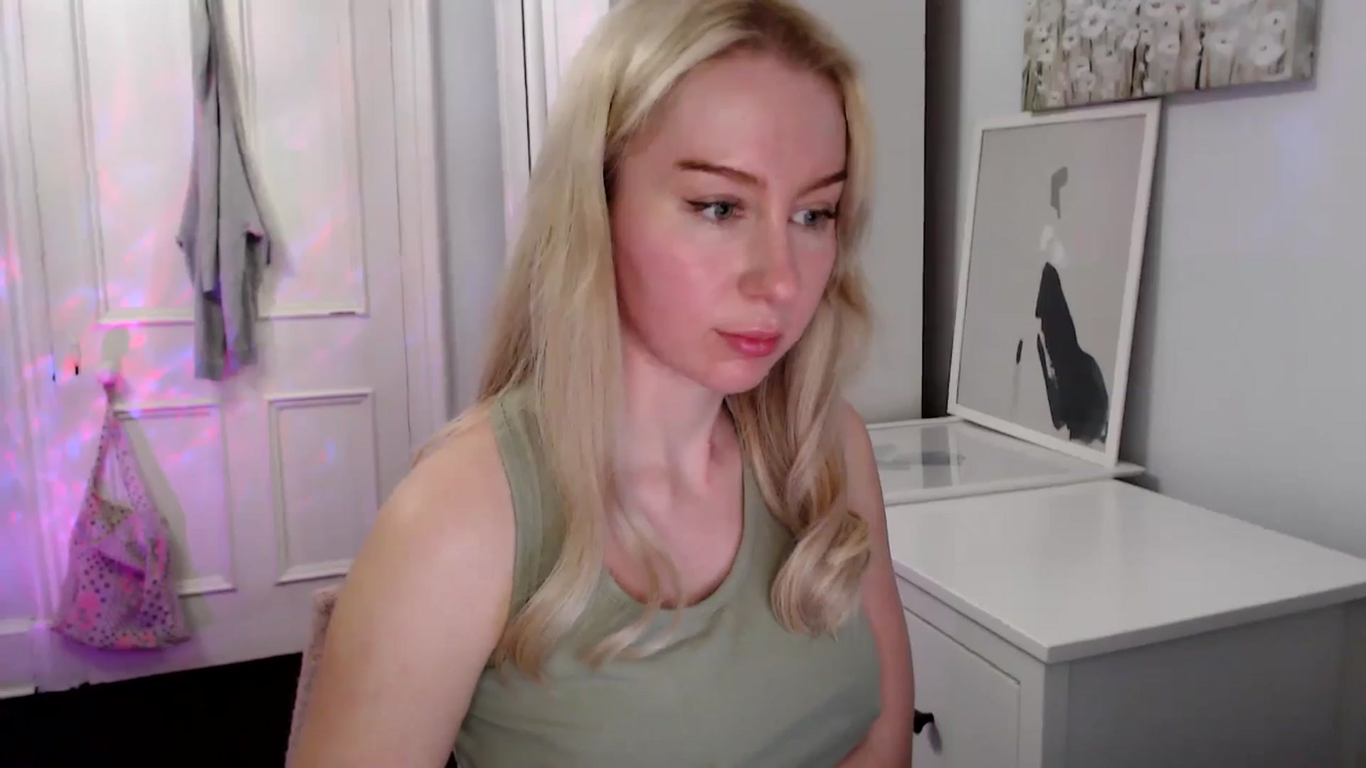 Gallery image thumbnail from British_Cutie's myfreecams stream on, 04/20/2025, 20:41 image 5 of 20
