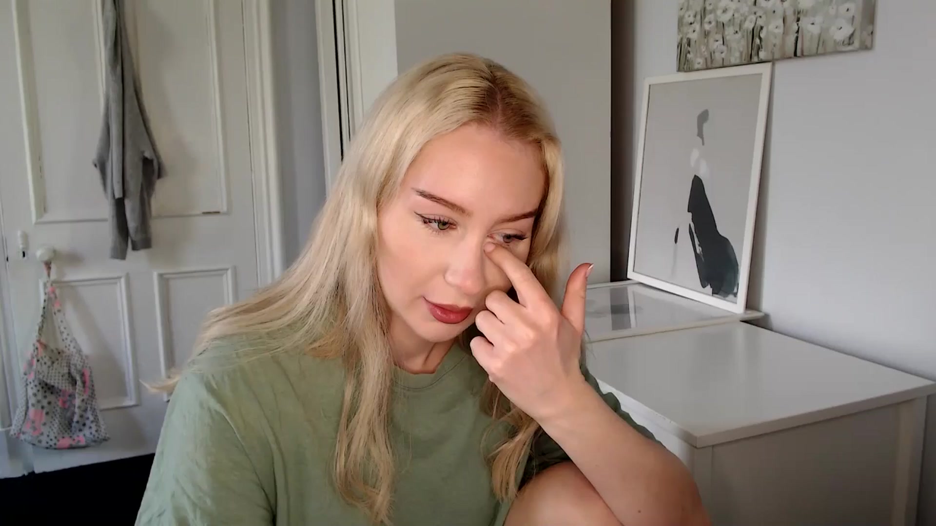 Gallery image thumbnail from British_Cutie's myfreecams stream on, 04/21/2025, 11:18 image 4 of 20