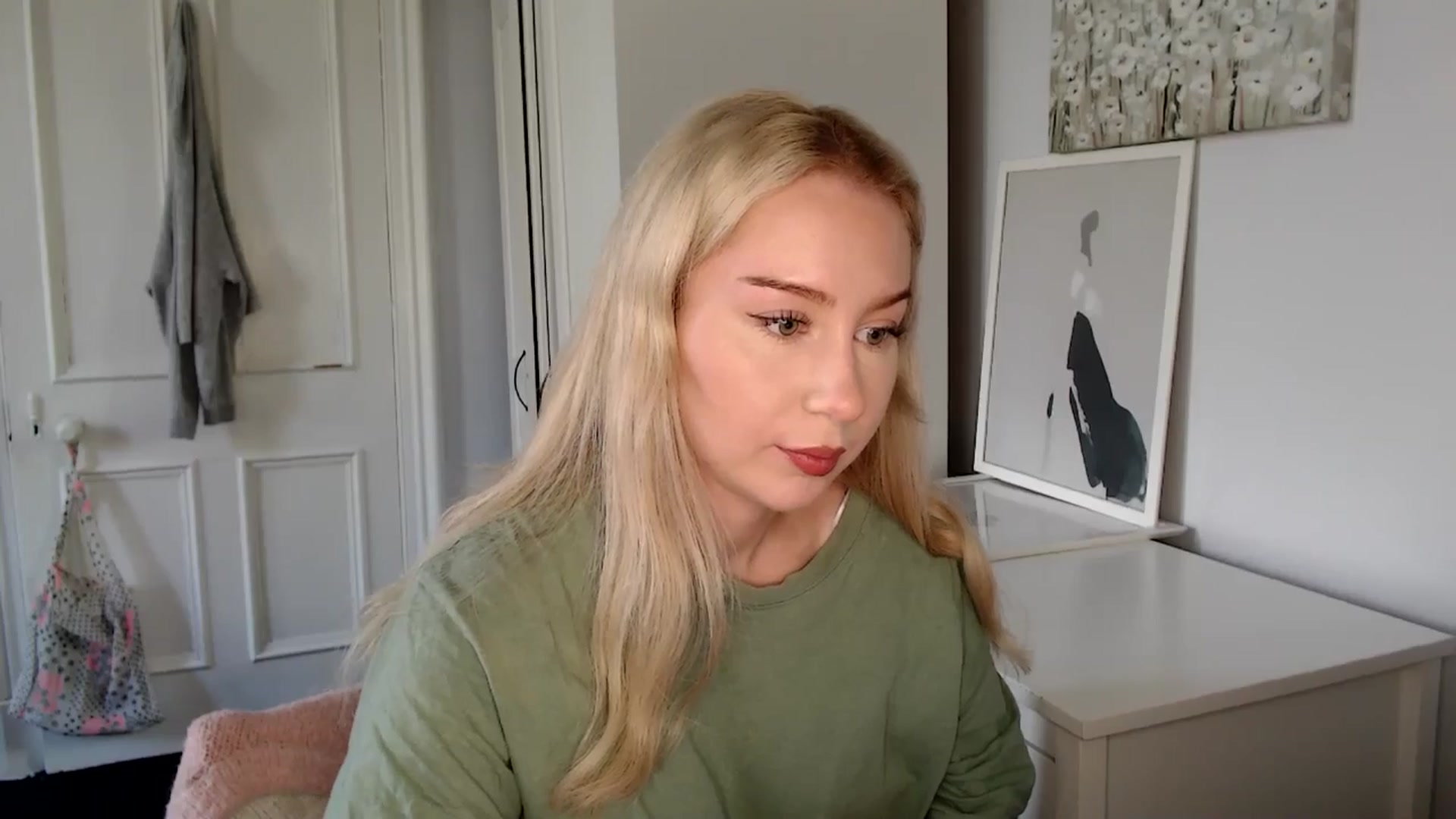 Gallery image thumbnail from British_Cutie's myfreecams stream on, 04/21/2025, 11:18 image 13 of 20