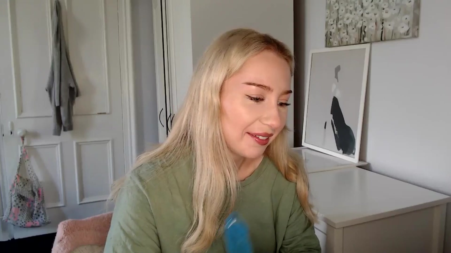 Gallery image thumbnail from British_Cutie's myfreecams stream on, 04/21/2025, 11:18 image 14 of 20