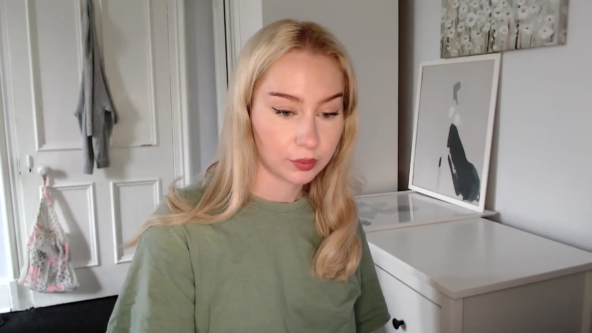 Gallery image thumbnail from British_Cutie's myfreecams stream on, 04/21/2025, 13:40 image 17 of 20