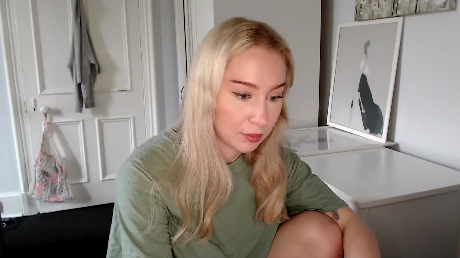 Gallery image thumbnail from British_Cutie's myfreecams stream on, 04/21/2025, 13:40 image 7 of 20