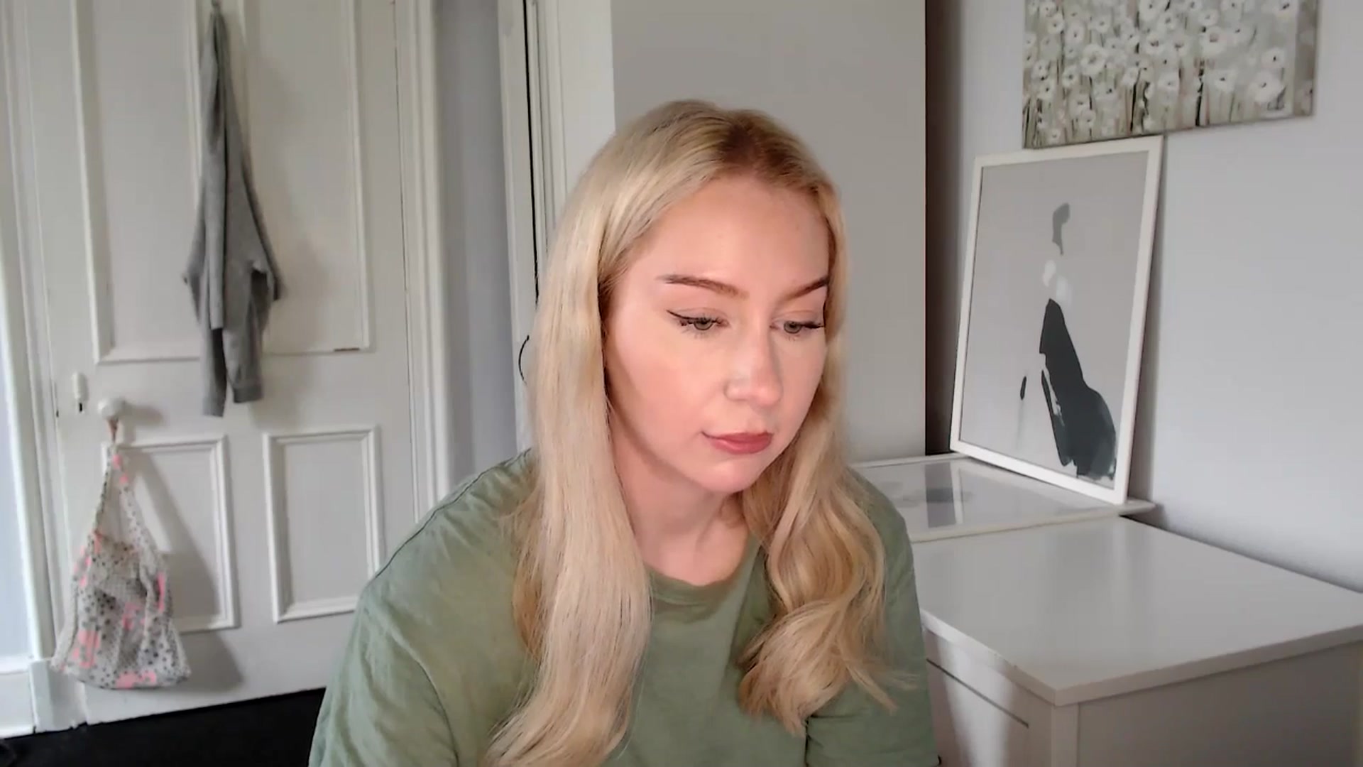Gallery image thumbnail from British_Cutie's myfreecams stream on, 04/21/2025, 14:10 image 3 of 20