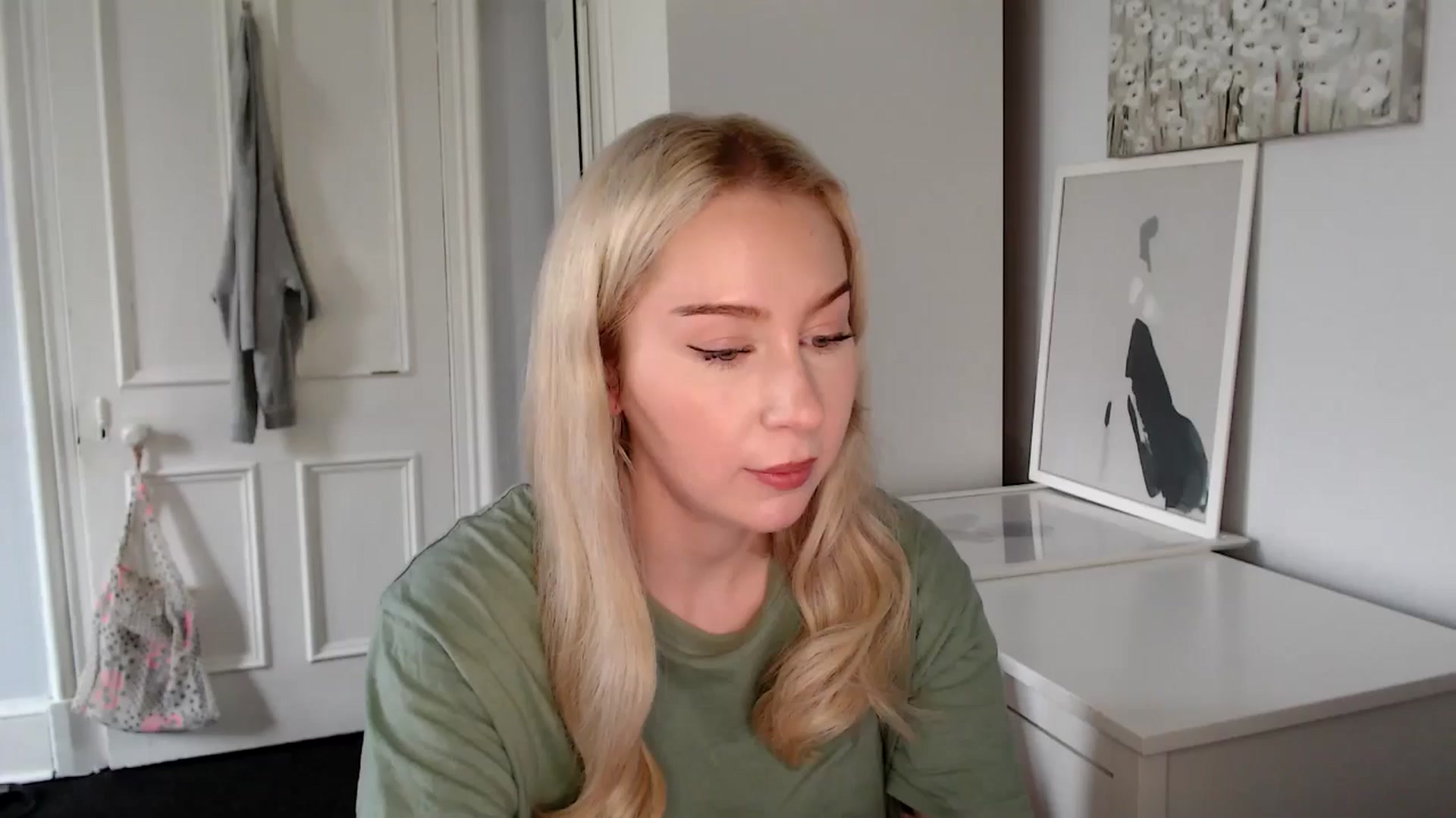 Gallery image thumbnail from British_Cutie's myfreecams stream on, 04/21/2025, 14:10 image 5 of 20
