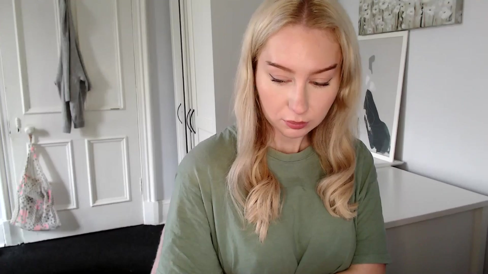 Gallery image thumbnail from British_Cutie's myfreecams stream on, 04/21/2025, 15:02 image 2 of 20