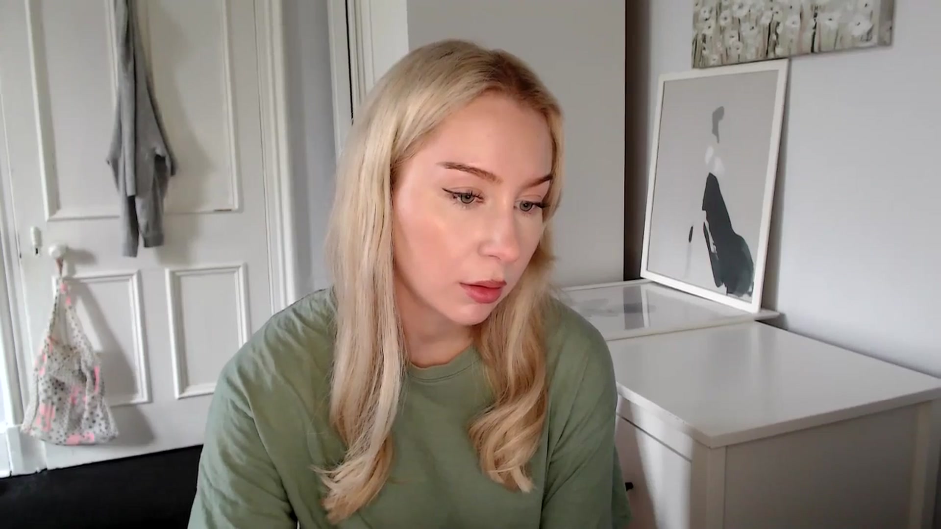 Gallery image thumbnail from British_Cutie's myfreecams stream on, 04/21/2025, 15:02 image 3 of 20