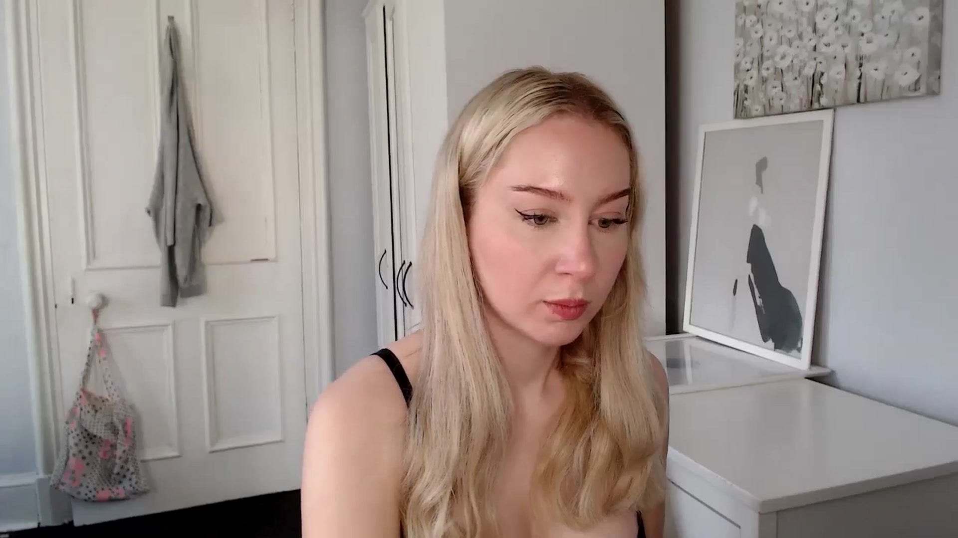 Gallery image thumbnail from British_Cutie's myfreecams stream on, 04/22/2025, 07:48 image 9 of 20