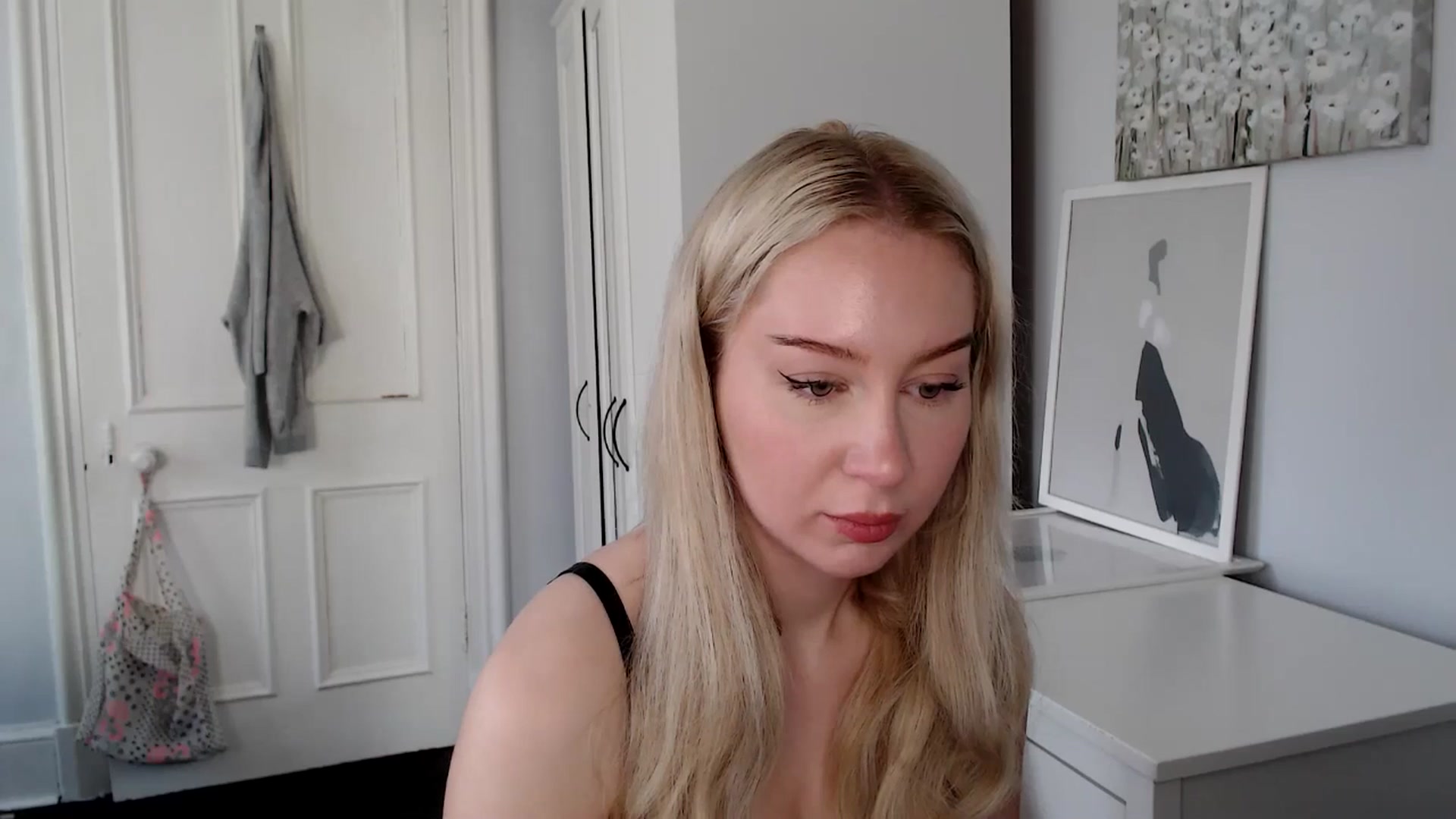 Gallery image thumbnail from British_Cutie's myfreecams stream on, 04/22/2025, 07:48 image 18 of 20