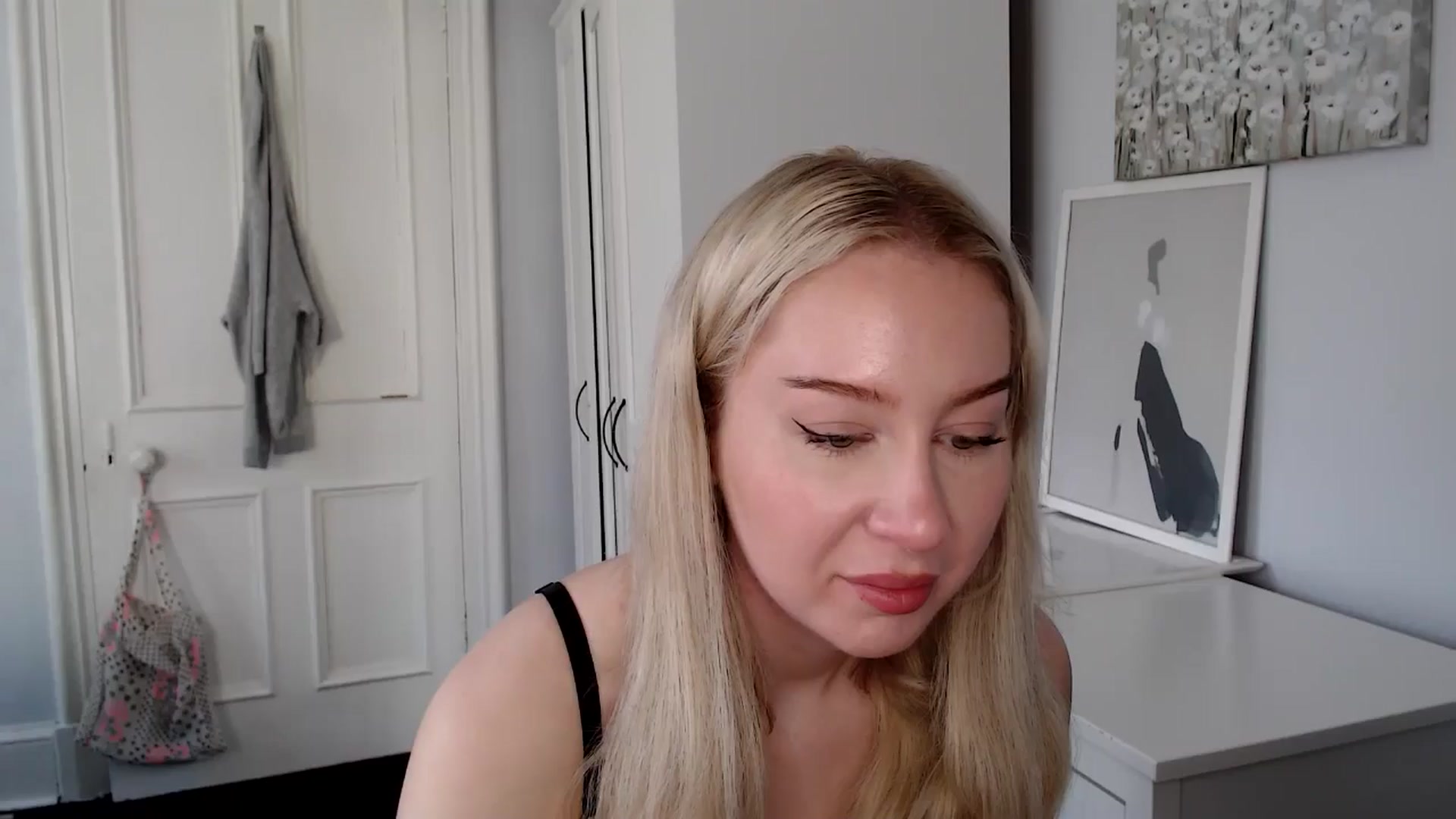 Gallery image thumbnail from British_Cutie's myfreecams stream on, 04/22/2025, 07:48 image 10 of 20