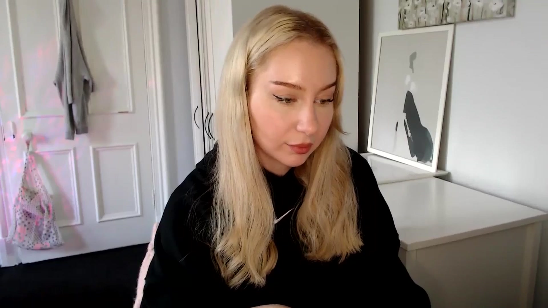 Gallery image thumbnail from British_Cutie's myfreecams stream on, 04/22/2025, 12:58 image 4 of 20