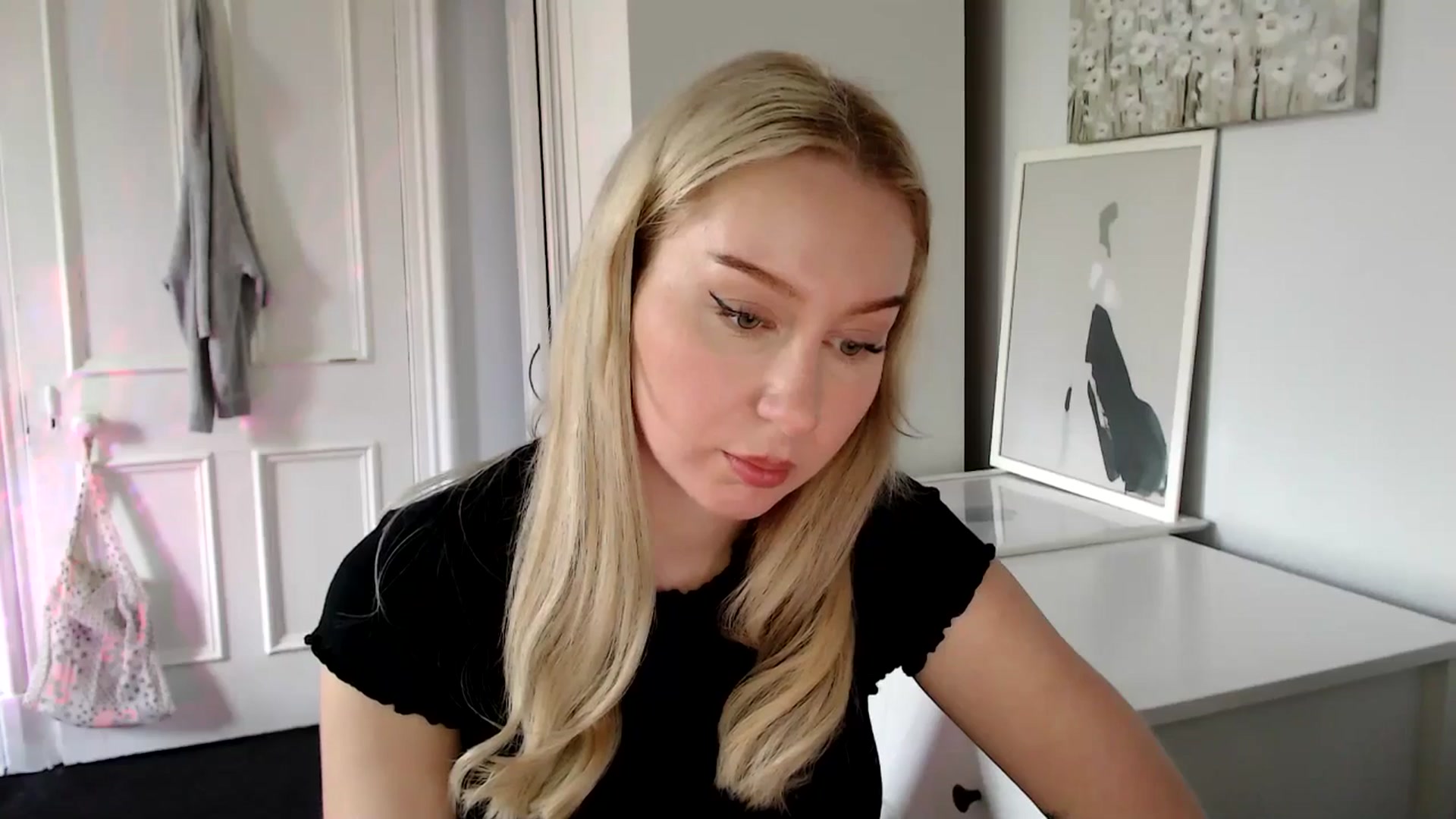 Gallery image thumbnail from British_Cutie's myfreecams stream on, 04/22/2025, 13:27 image 19 of 20