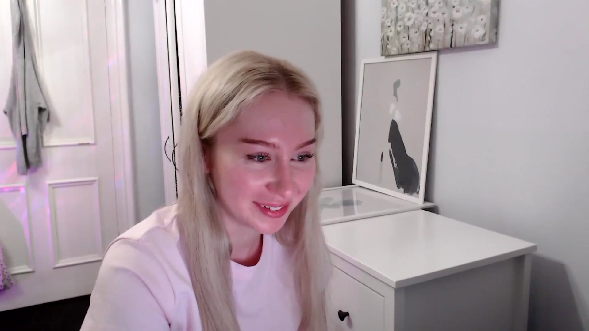 Gallery image thumbnail from British_Cutie's myfreecams stream on, 04/22/2025, 19:56 image 12 of 20