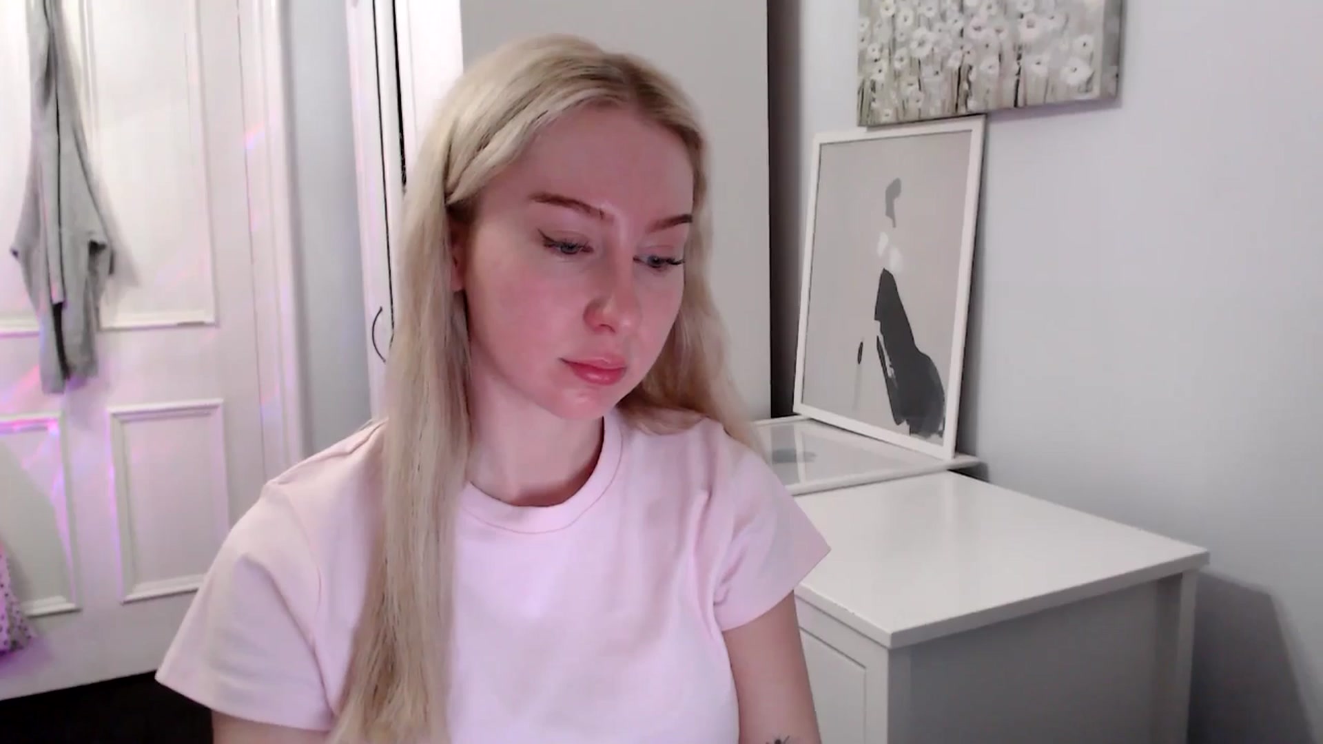 Gallery image thumbnail from British_Cutie's myfreecams stream on, 04/22/2025, 19:56 image 9 of 20