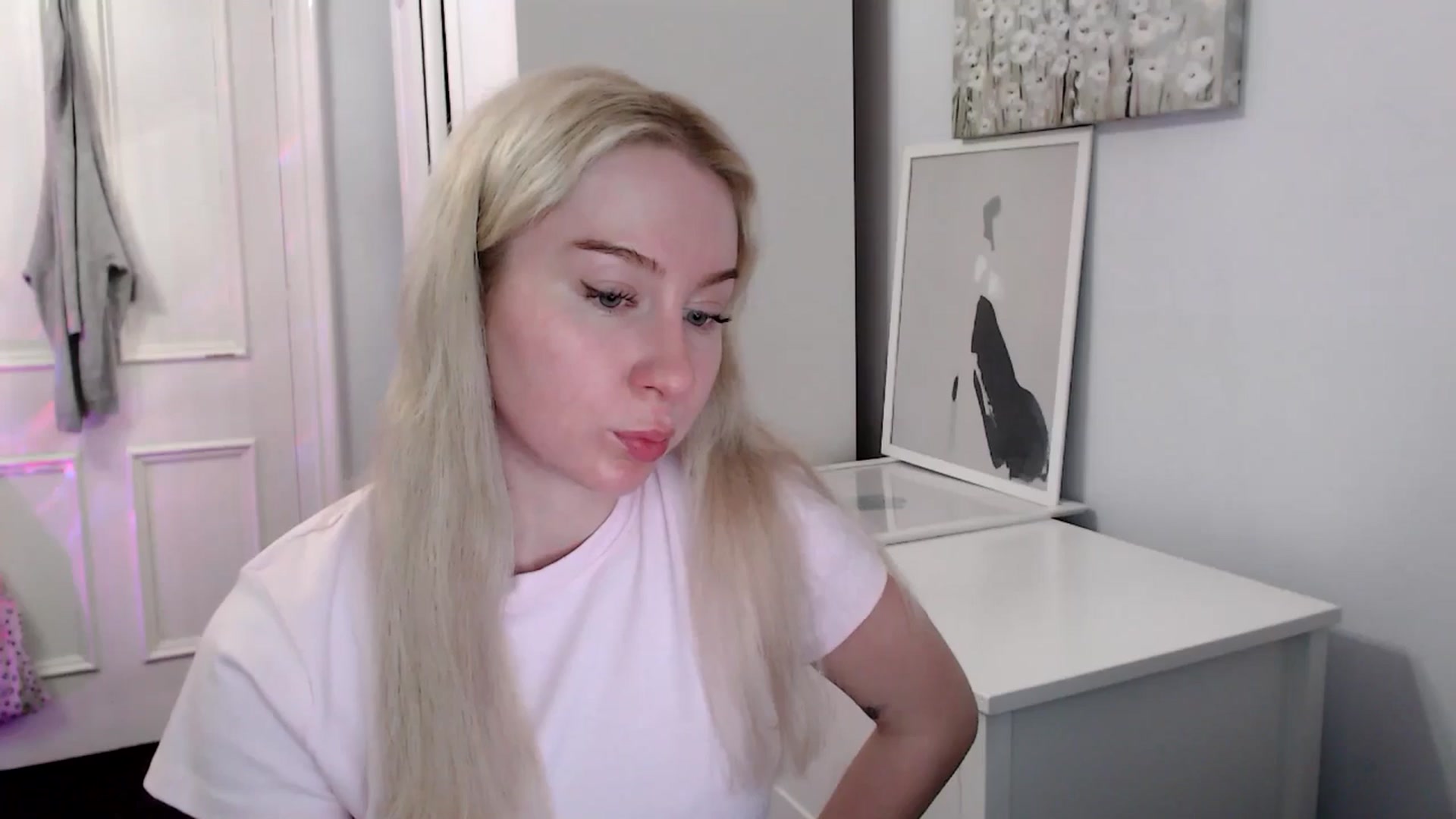 Gallery image thumbnail from British_Cutie's myfreecams stream on, 04/22/2025, 19:56 image 3 of 20