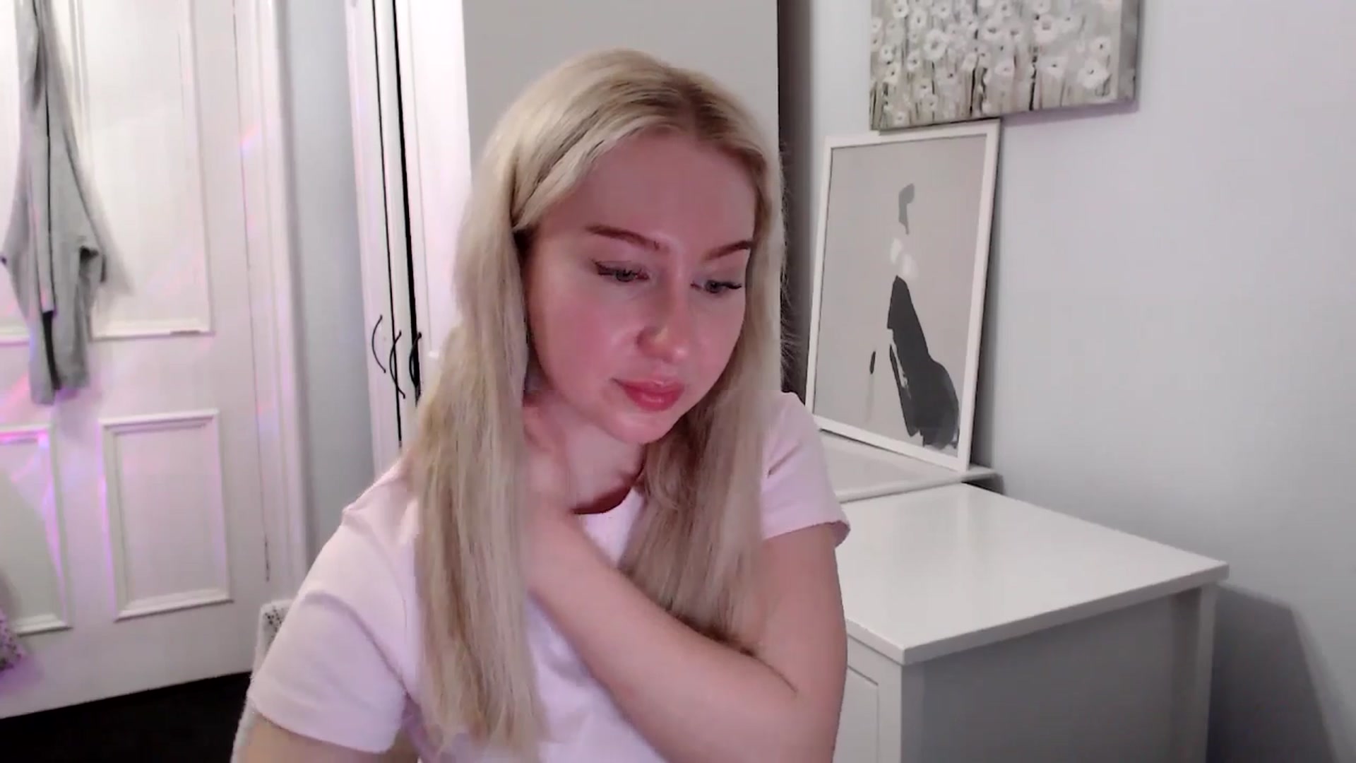Gallery image thumbnail from British_Cutie's myfreecams stream on, 04/22/2025, 19:56 image 19 of 20