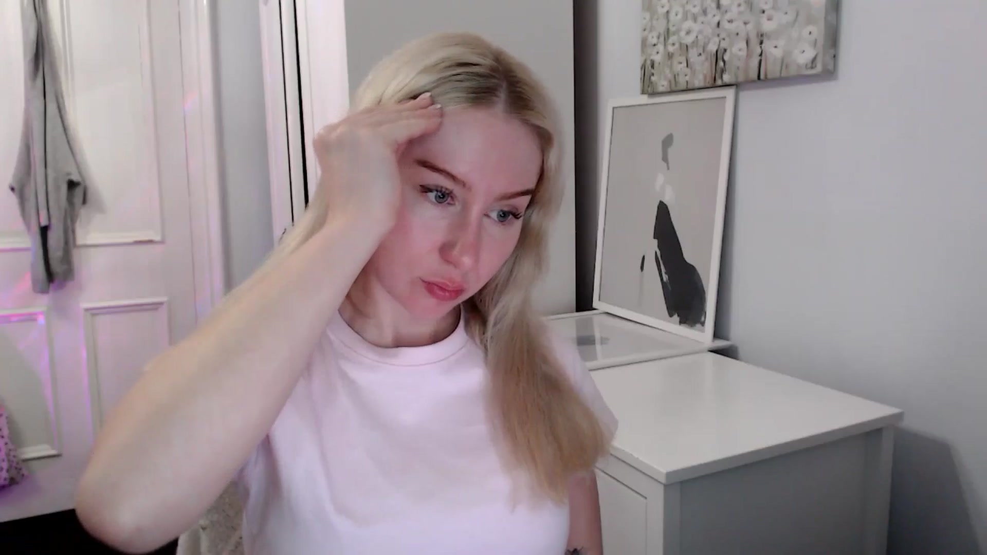 Gallery image thumbnail from British_Cutie's myfreecams stream on, 04/22/2025, 19:56 image 8 of 20